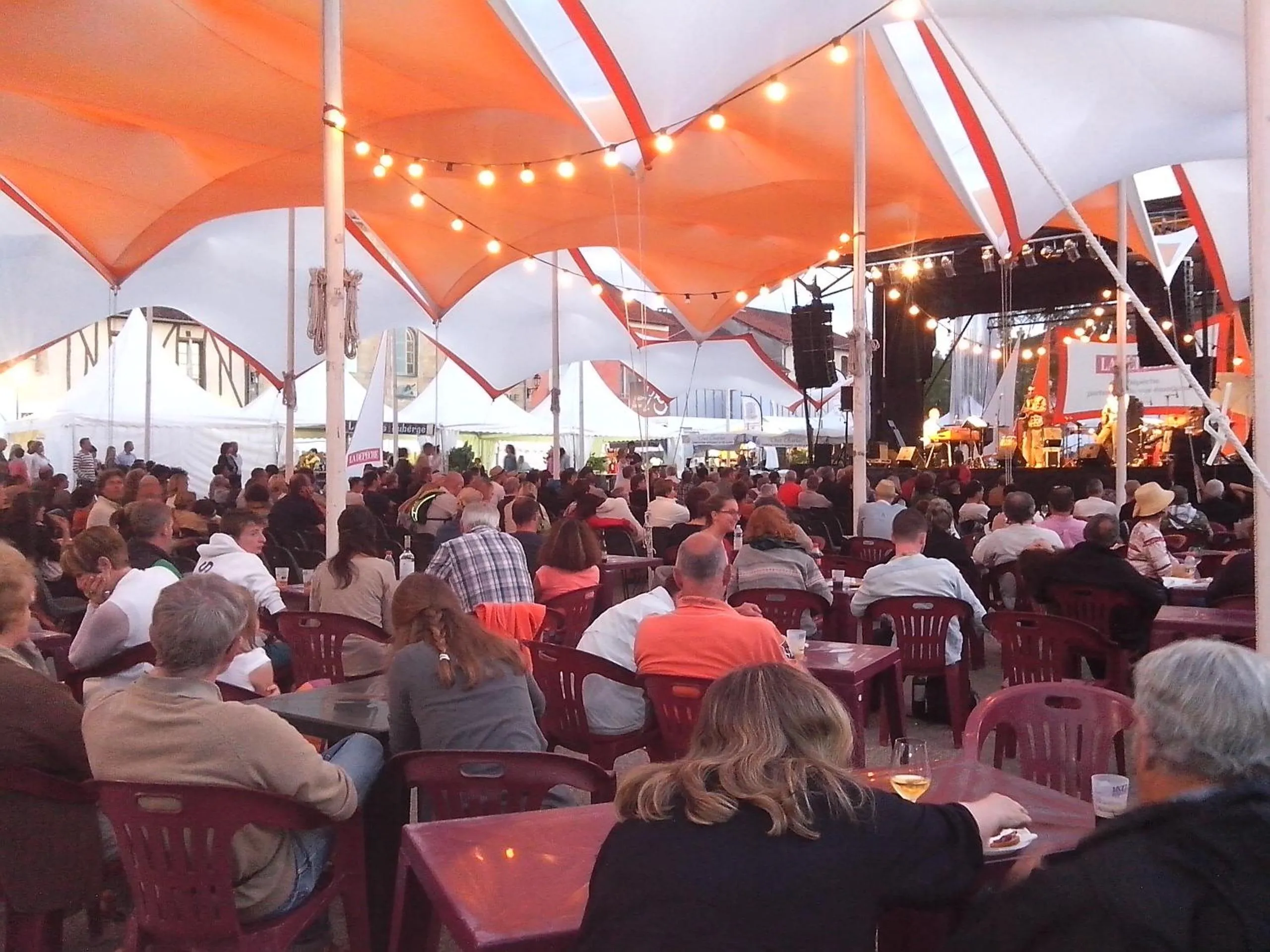 Area and facilities in Viella Vacances