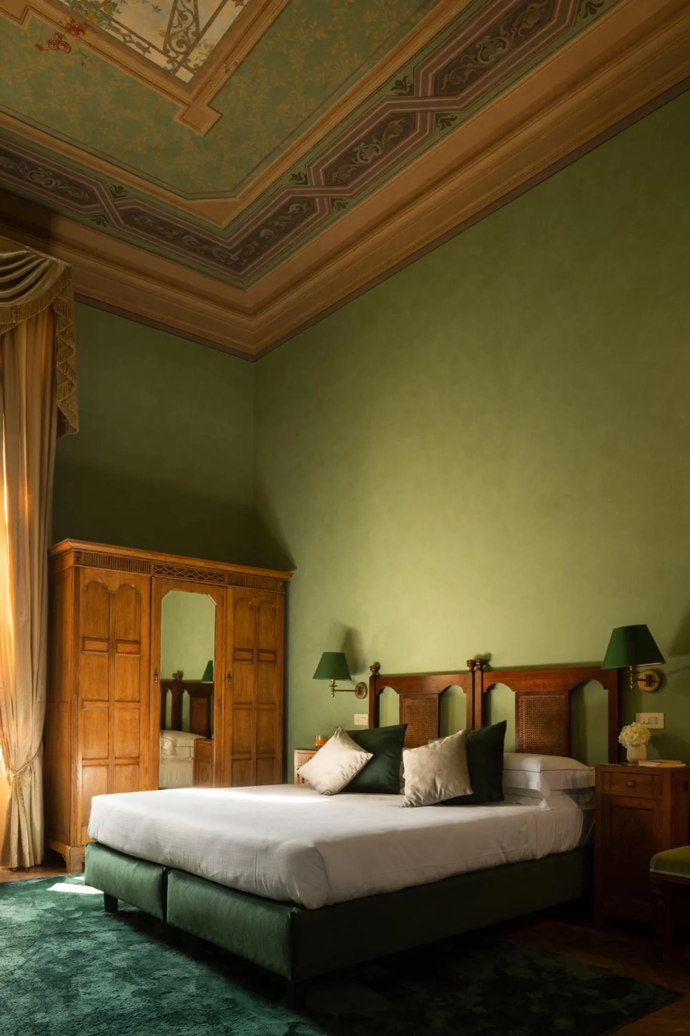 Bedroom, Bed in Loggiato Dei Serviti