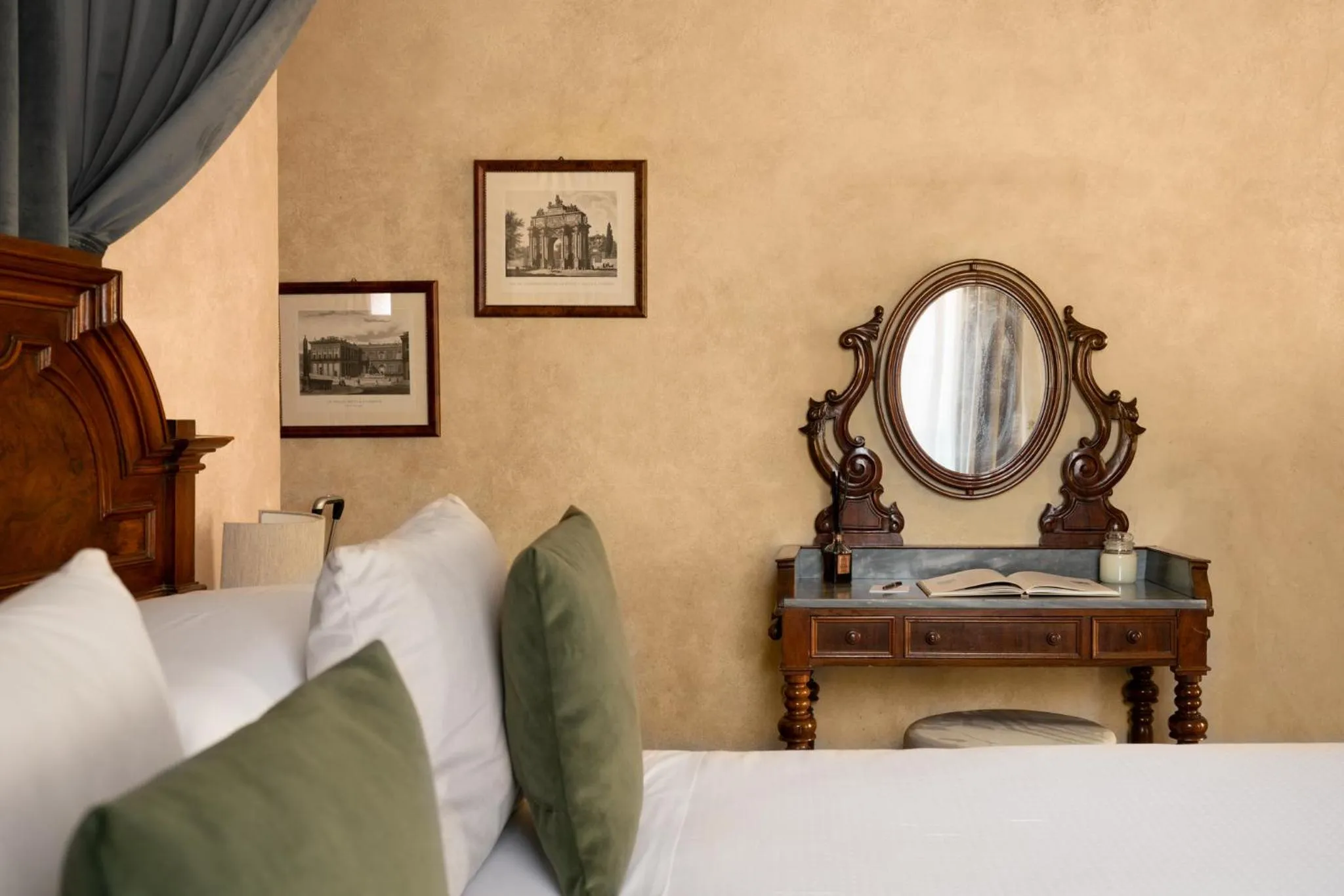 Bed in Loggiato Dei Serviti