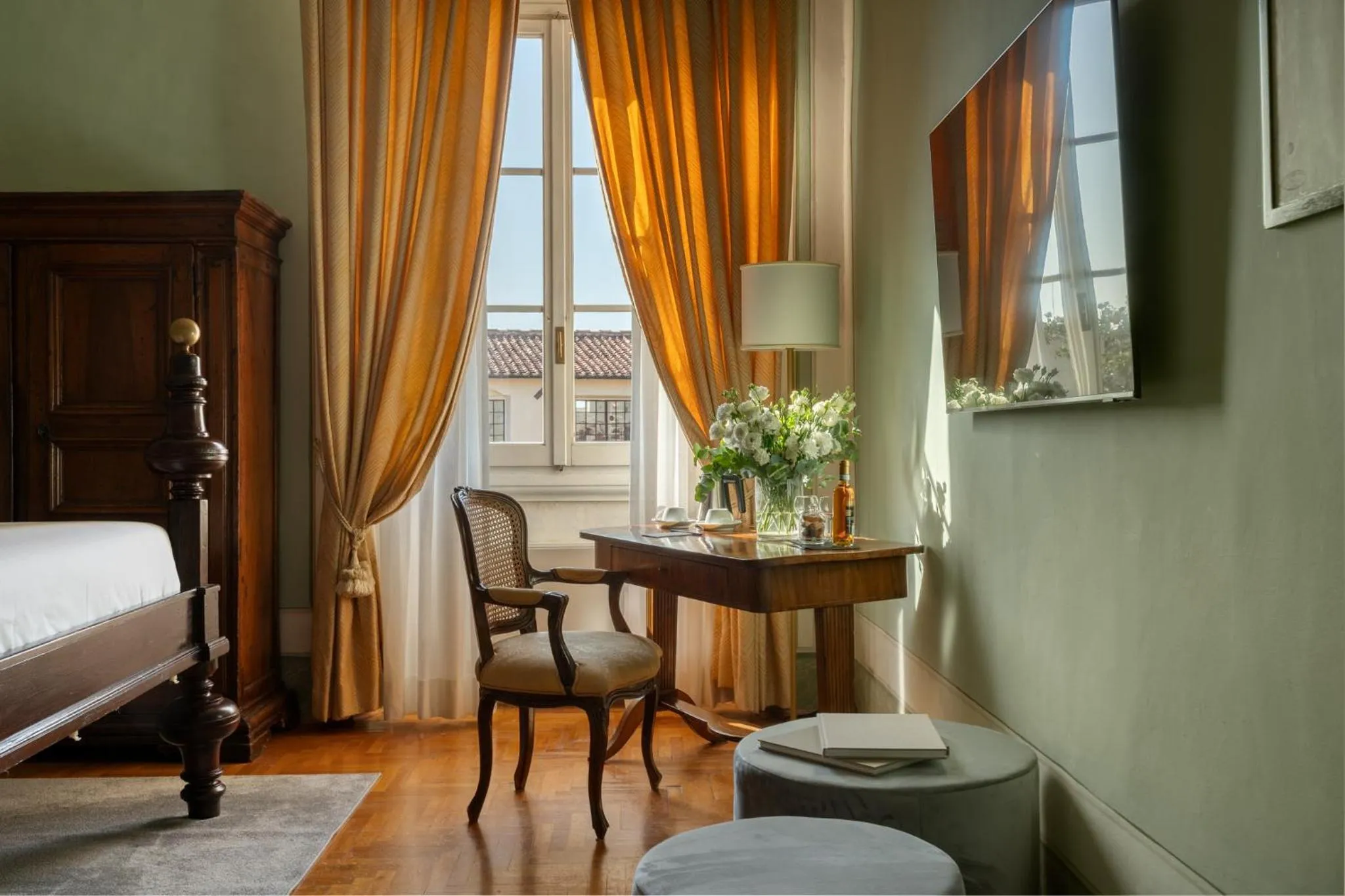 hair dresser, Bed in Loggiato Dei Serviti