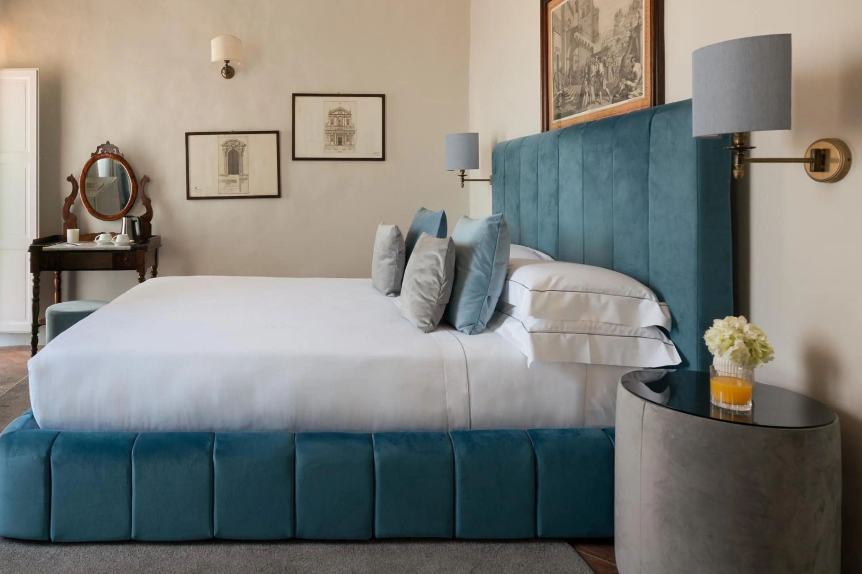 Bedroom, Bed in Loggiato Dei Serviti