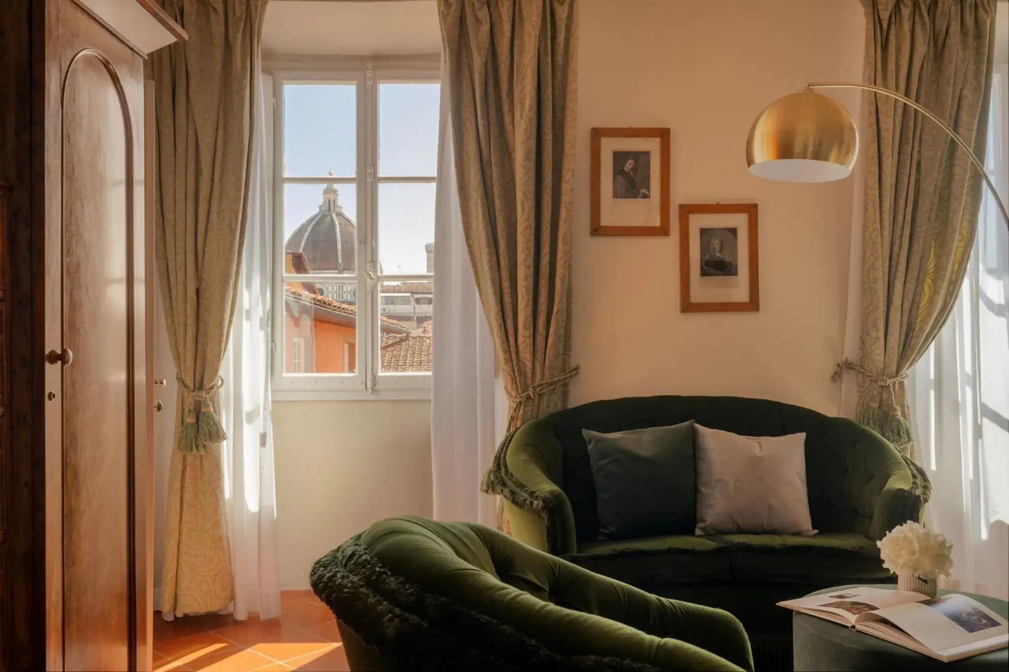 Living room in Loggiato Dei Serviti Living room in Loggiato Dei Serviti