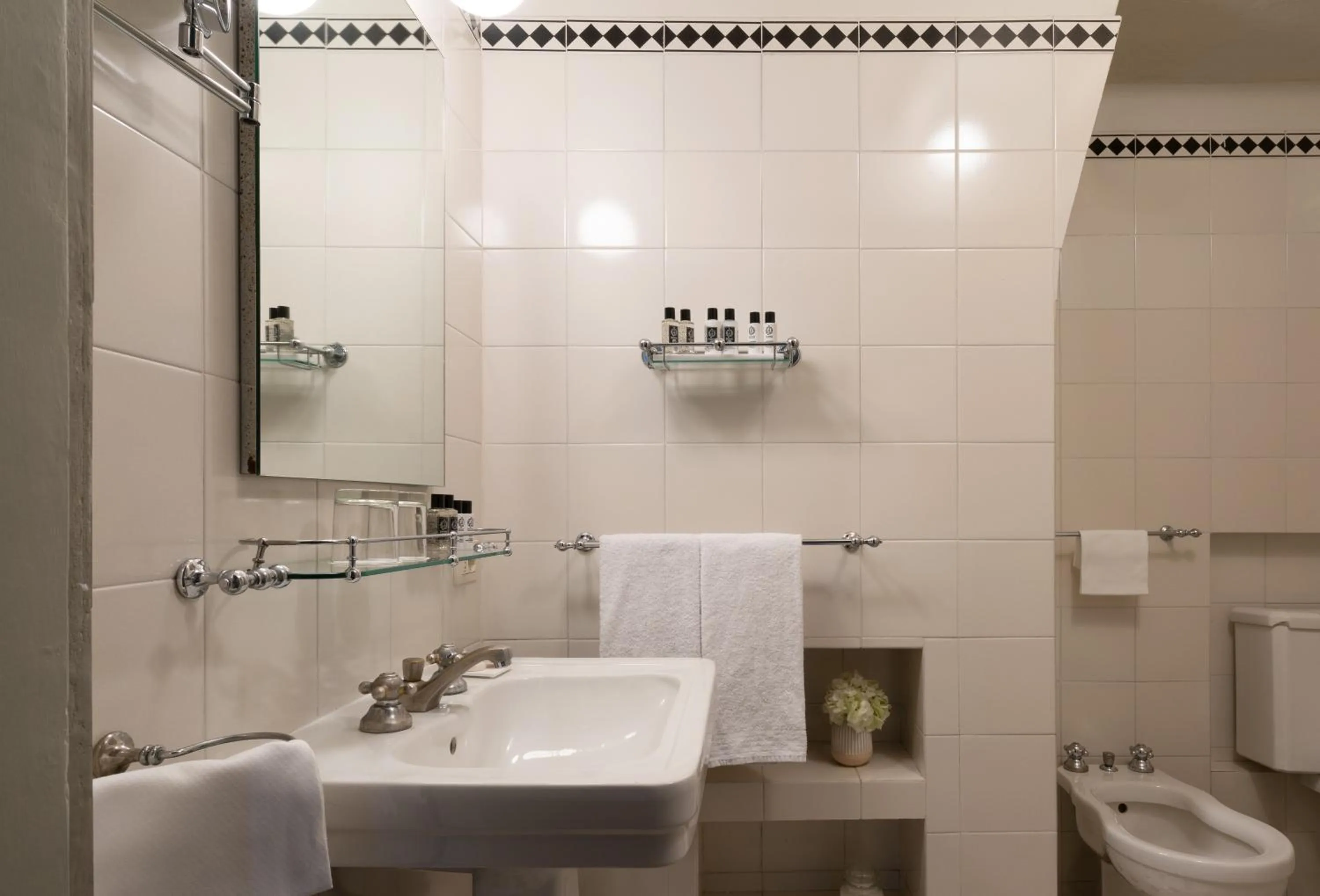 Bathroom in Loggiato Dei Serviti