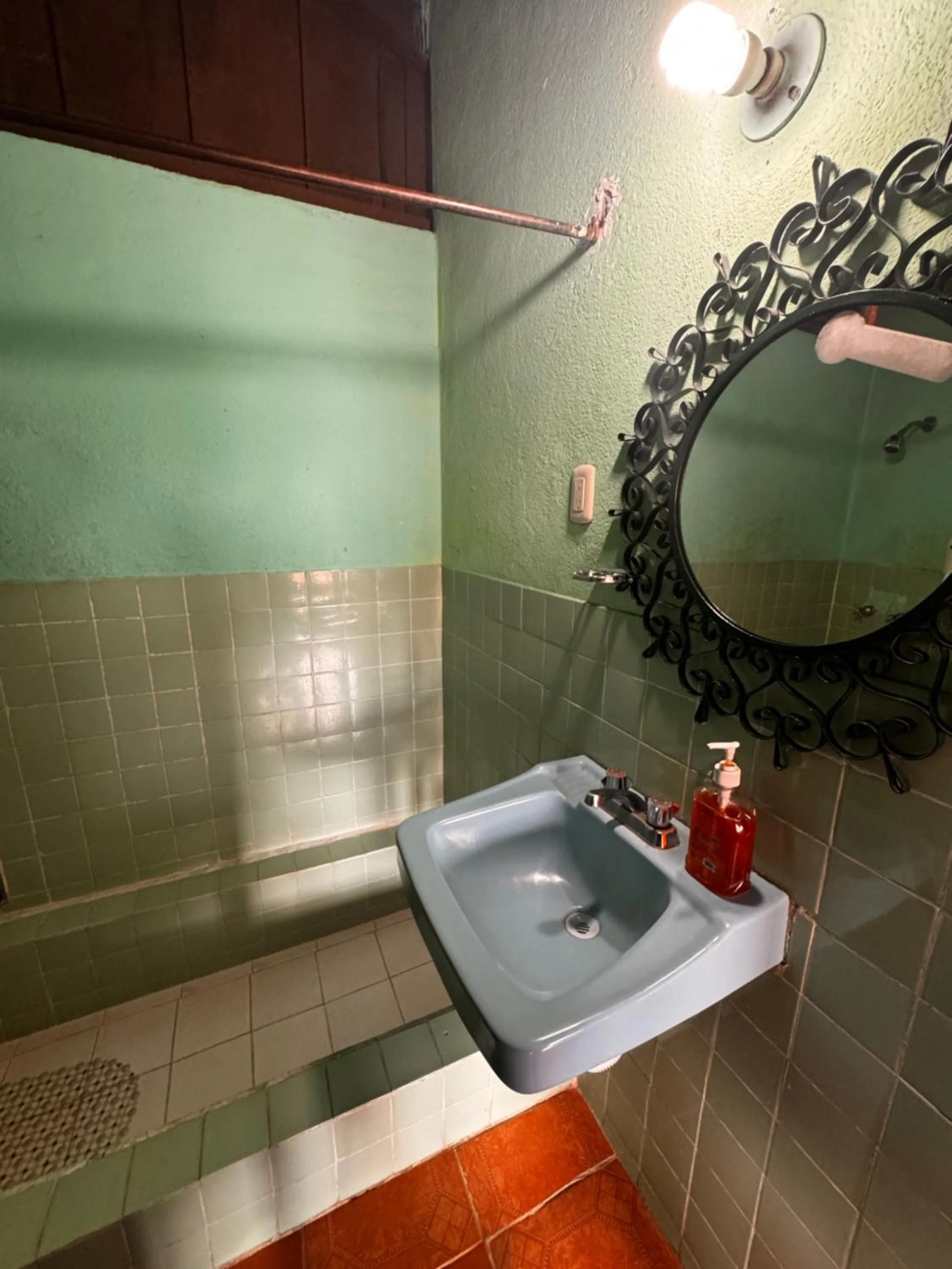 Shower in Hotel Hanna Resort