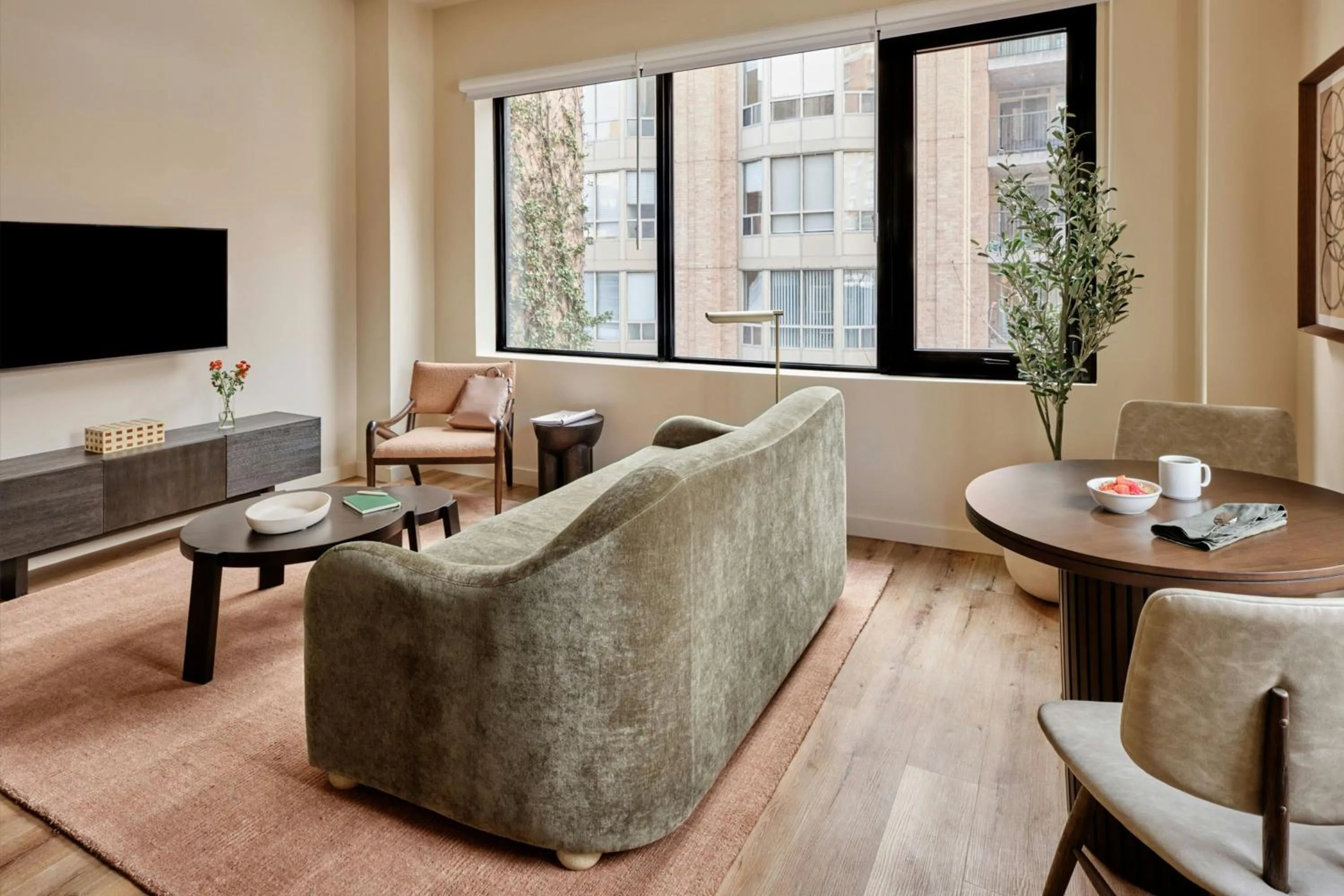 One-Bedroom Apartment with King Bed and Sofa Bed in Nester Finn St Lawrence Market