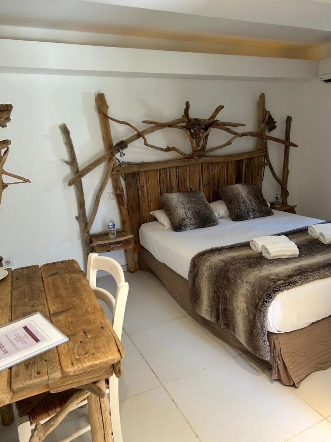 Bed in Manade des Baumelles