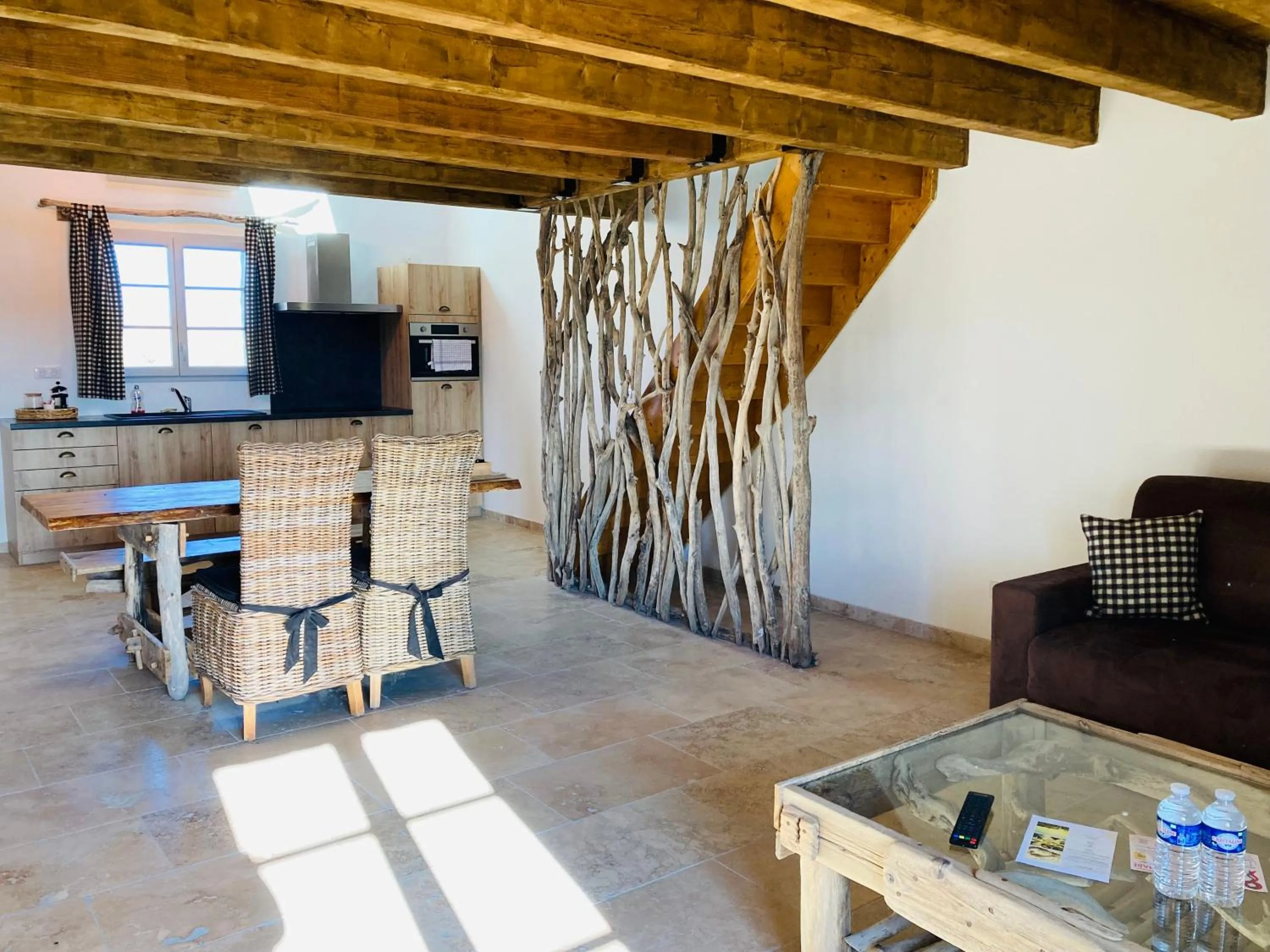 Dining area in Manade des Baumelles
