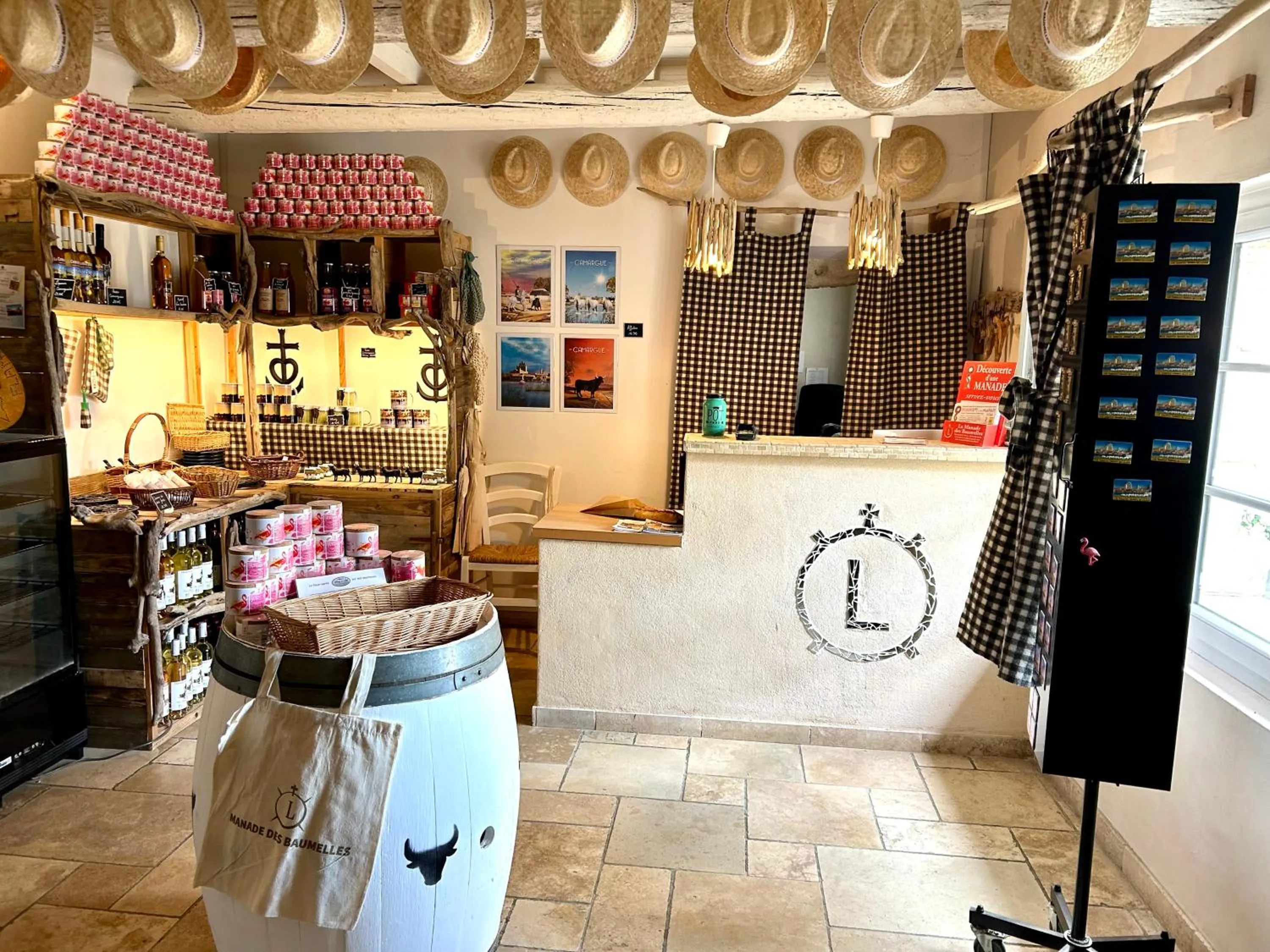 On-site shops in Manade des Baumelles