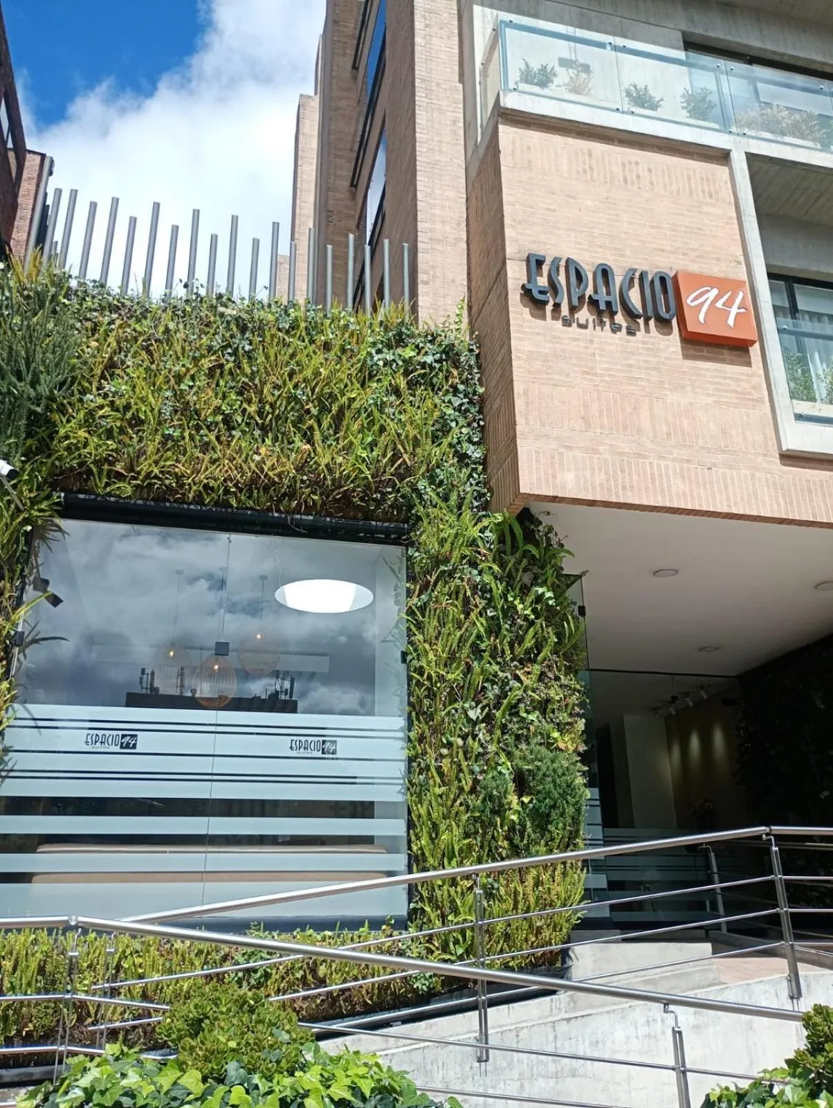Facade/entrance in Hotel Espacio 94