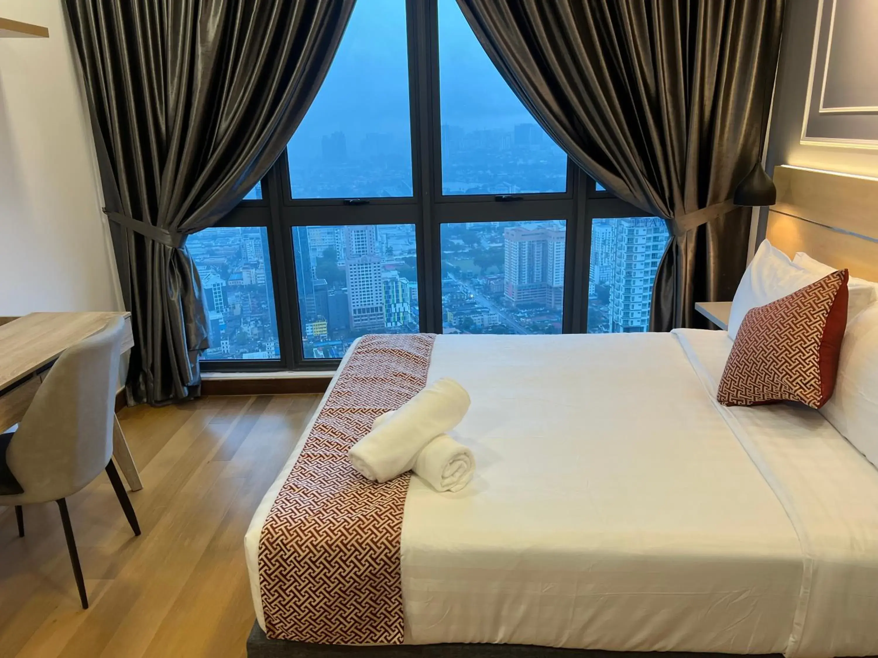 Deluxe Queen Studio in The Colony By Infinitum Flixses Deluxe Queen Studio in The Colony By Infinitum Flixses