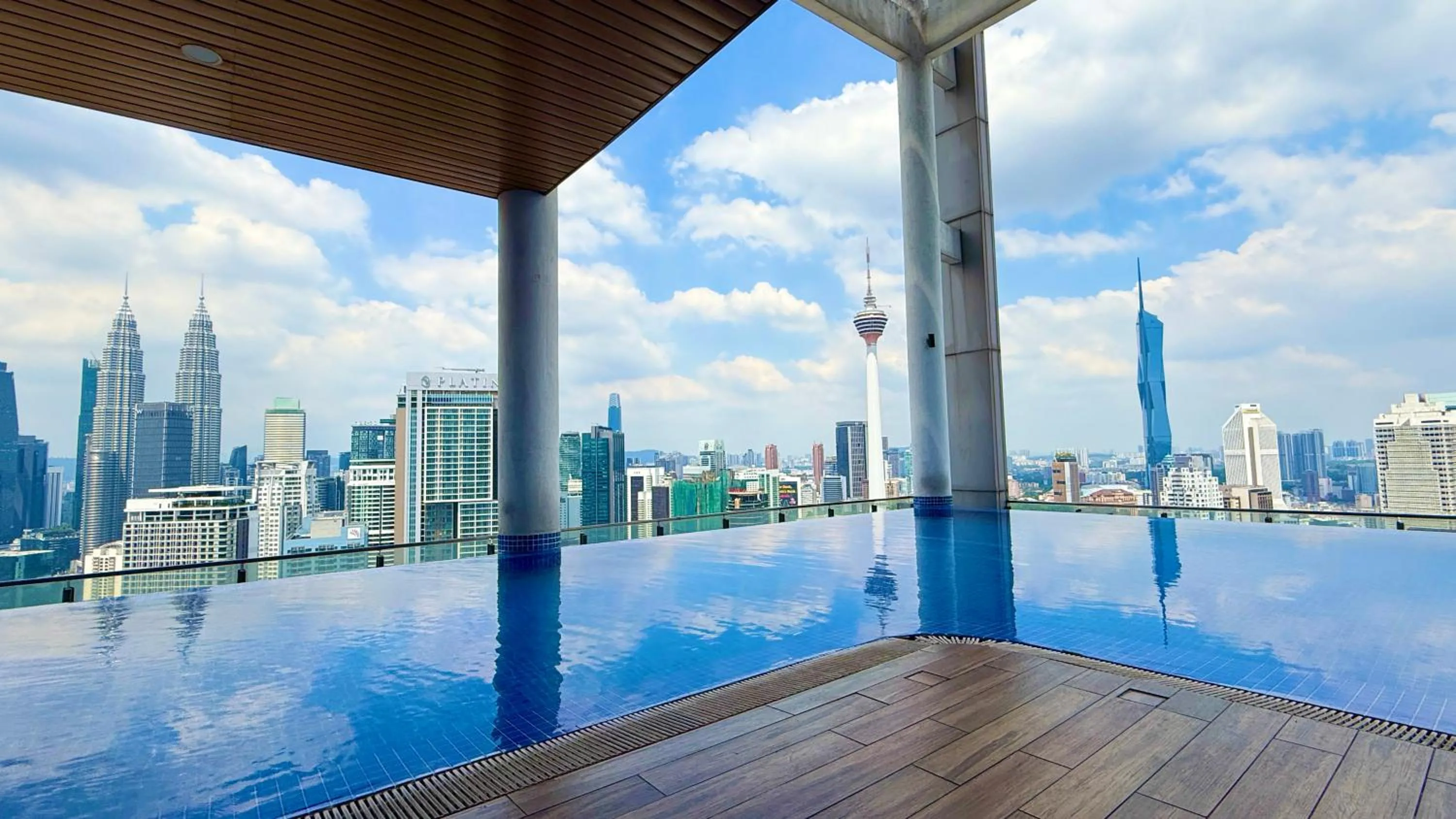 City view in The Colony By Infinitum Flixses