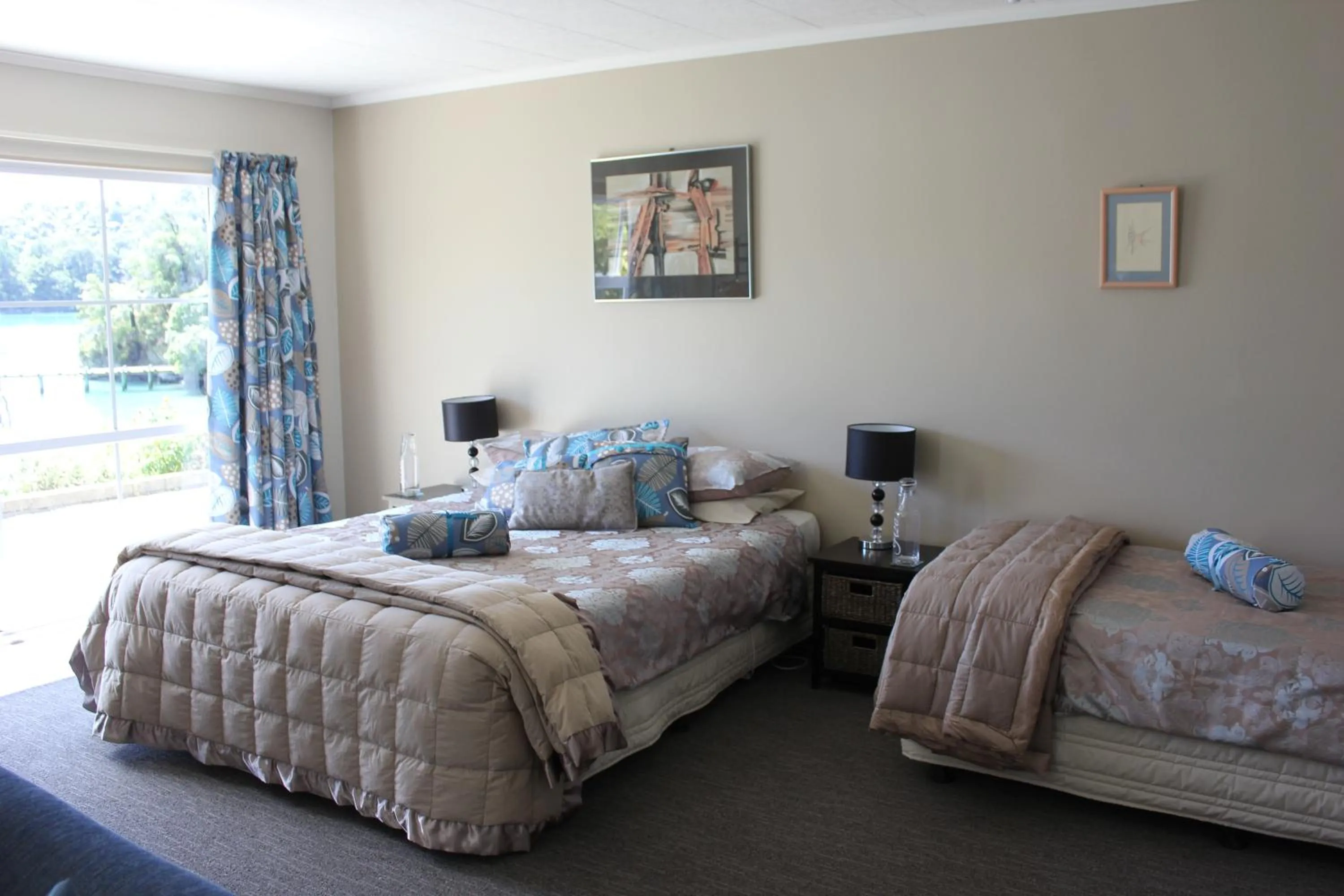 Bed in Te Mahia Bay Resort