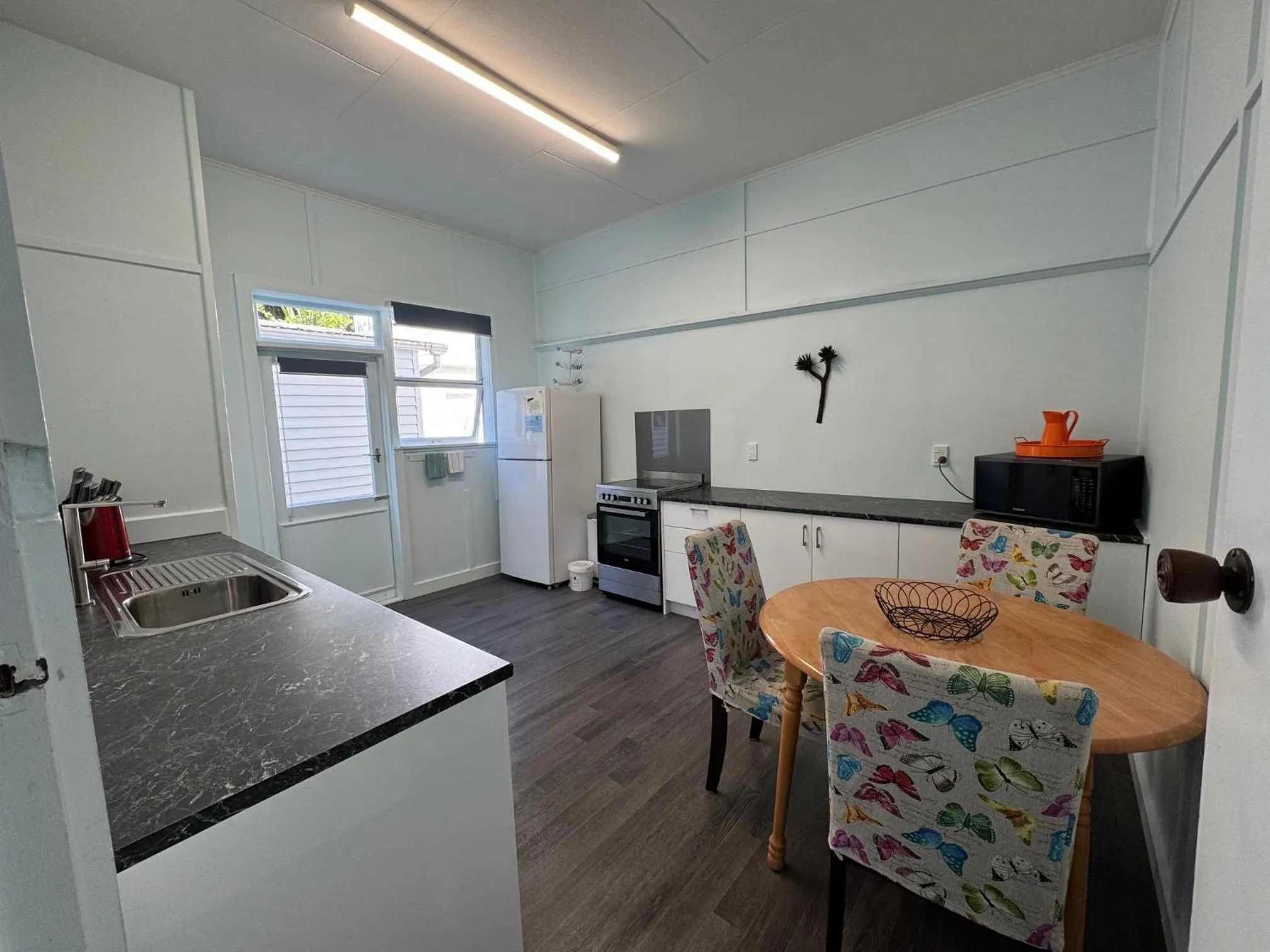 kitchen in Te Mahia Bay Resort