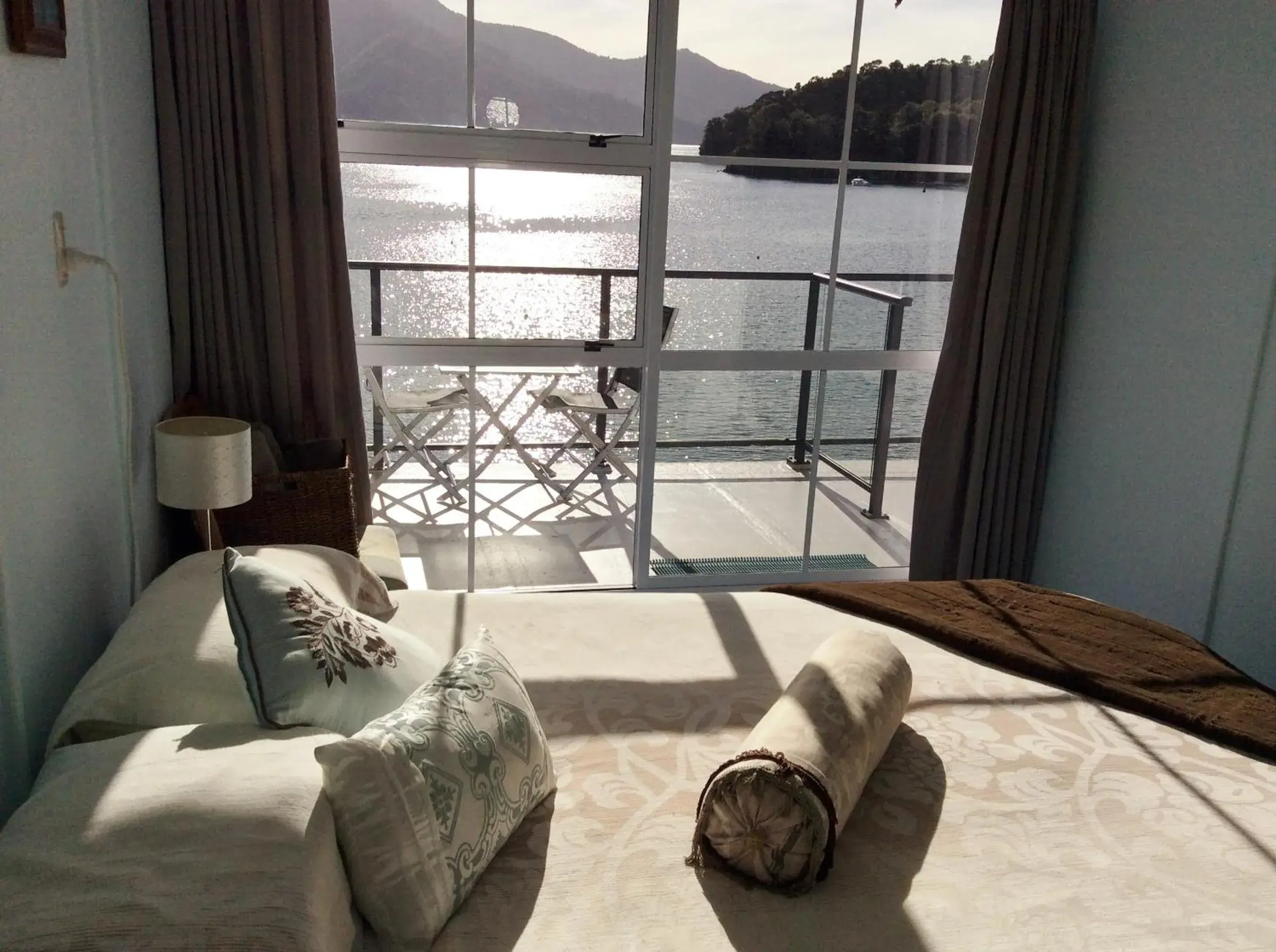 Family Room with Sea View in Te Mahia Bay Resort Family Room with Sea View in Te Mahia Bay Resort