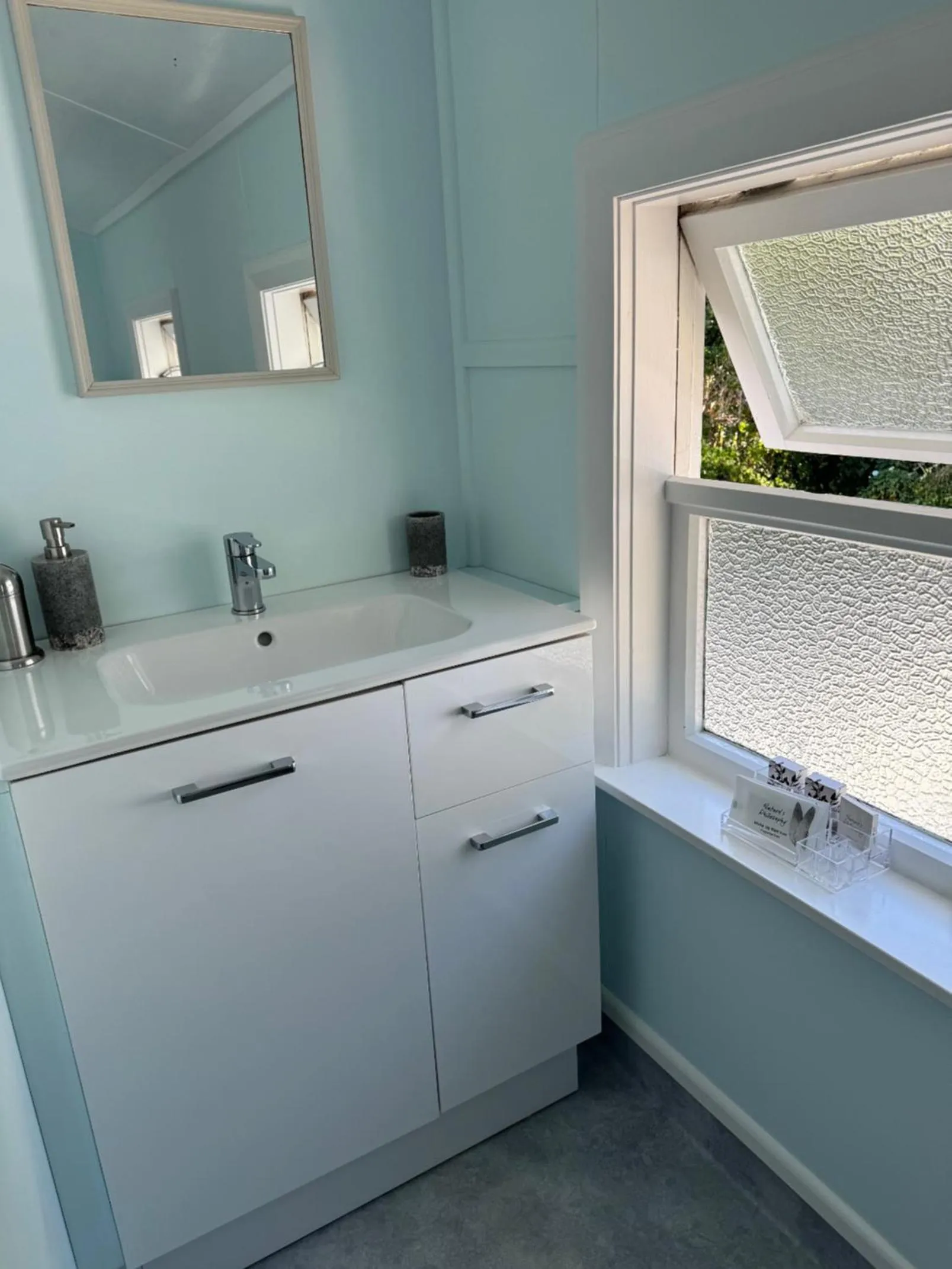 Bathroom in Te Mahia Bay Resort