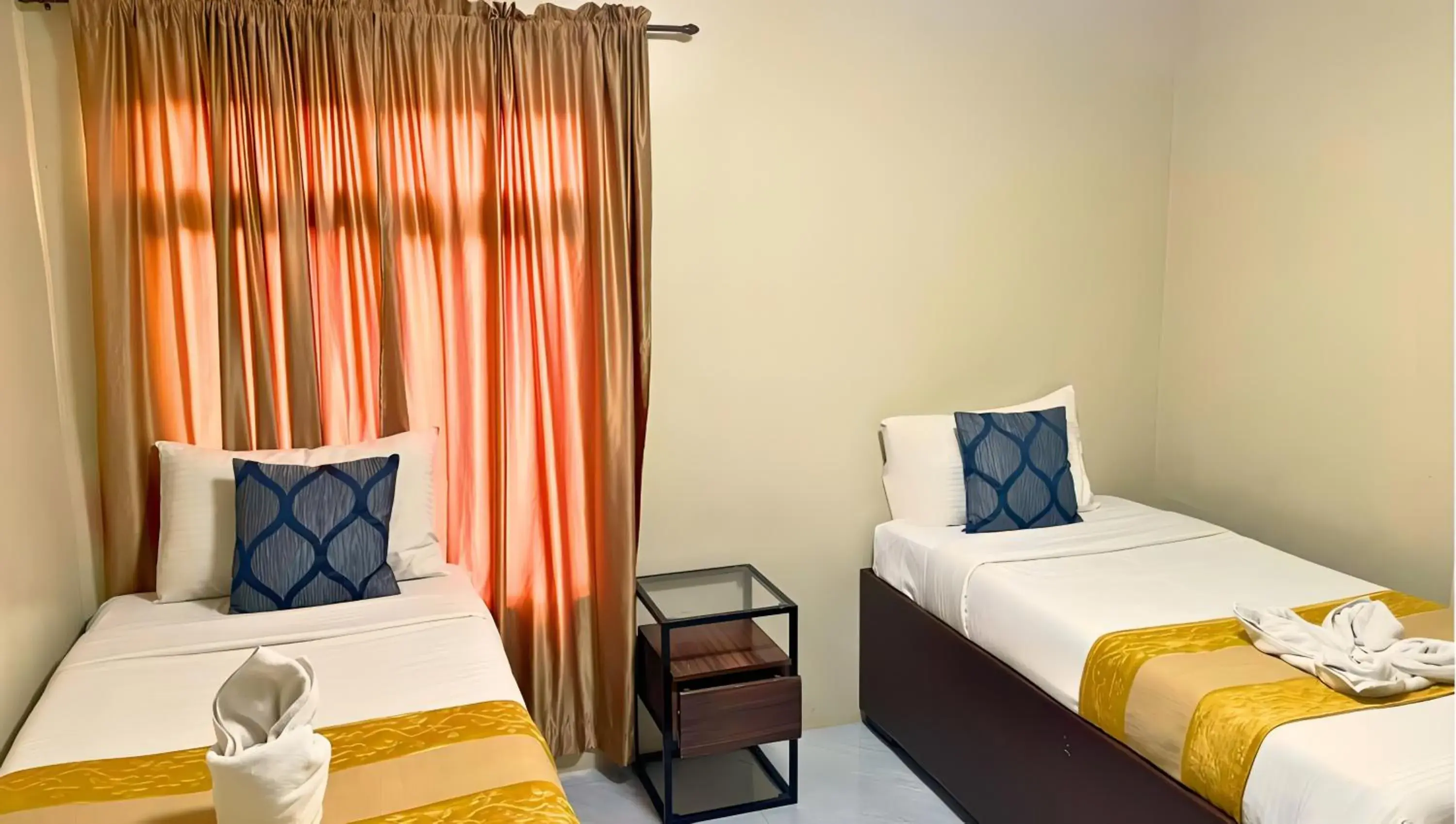 Bed in Algers Suites Bed in Algers Suites