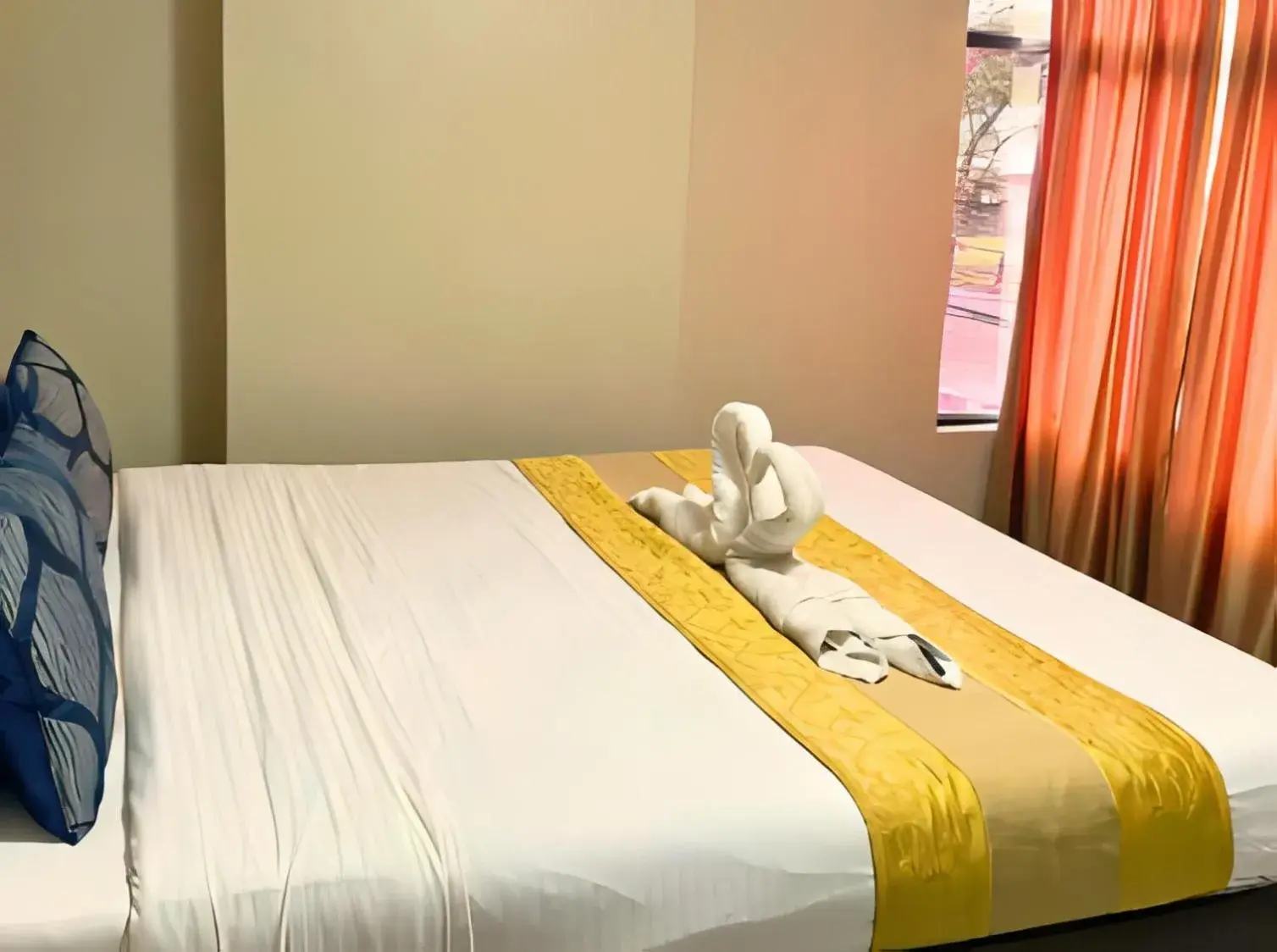 Bed in Algers Suites Bed in Algers Suites