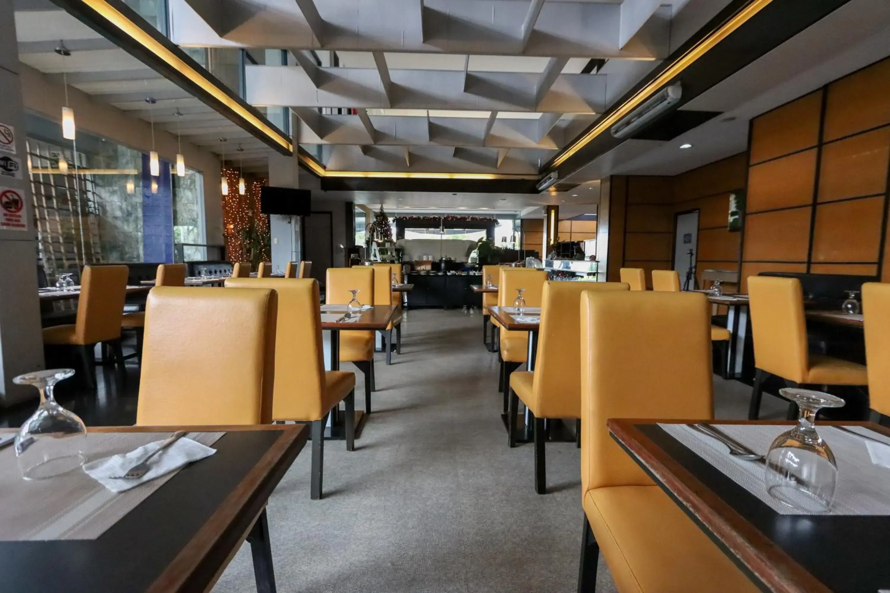 Restaurant/places to eat in Technopark Hotel Restaurant/places to eat in Technopark Hotel