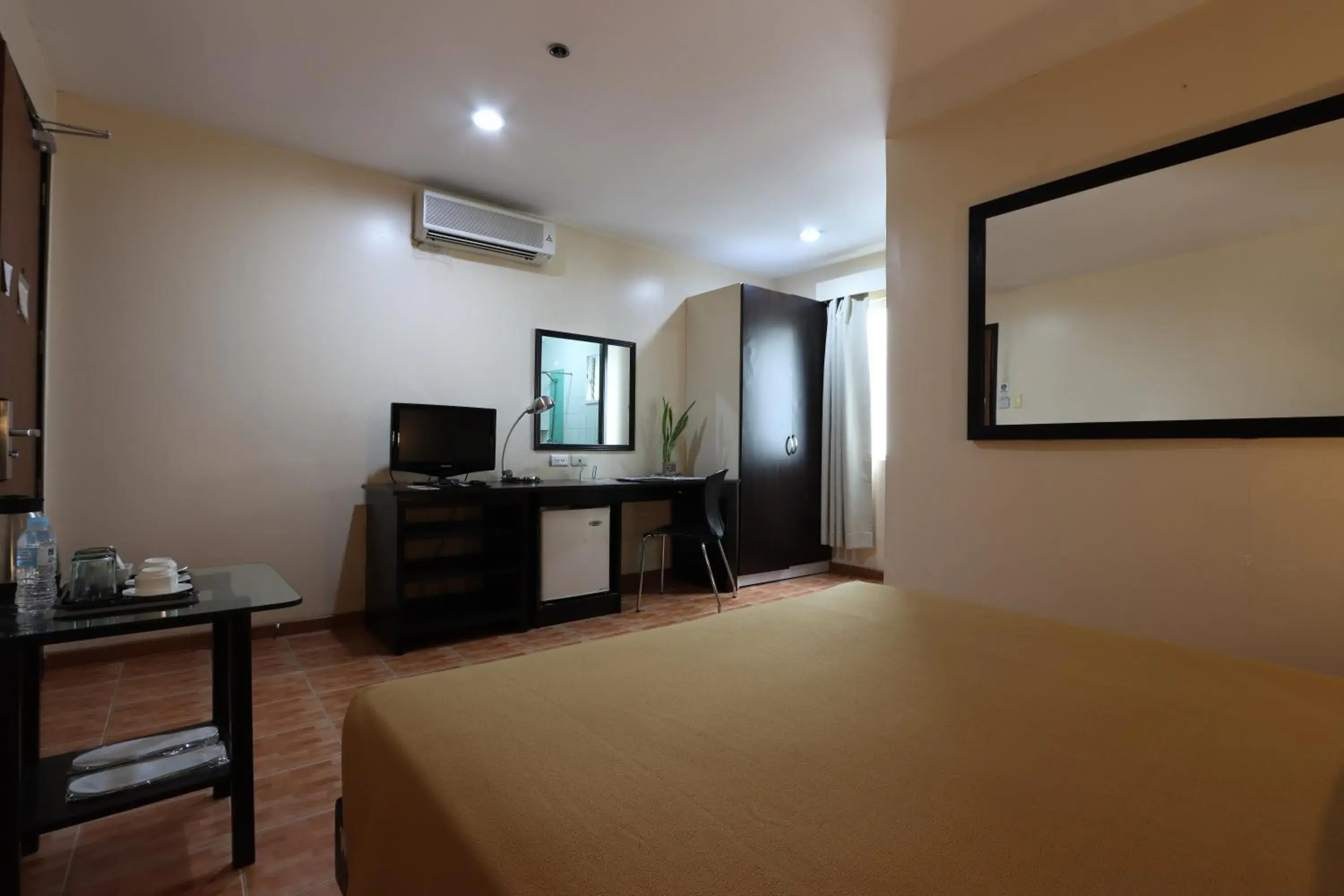 Communal lounge/ TV room, Bed in Technopark Hotel Communal lounge/ TV room, Bed in Technopark Hotel