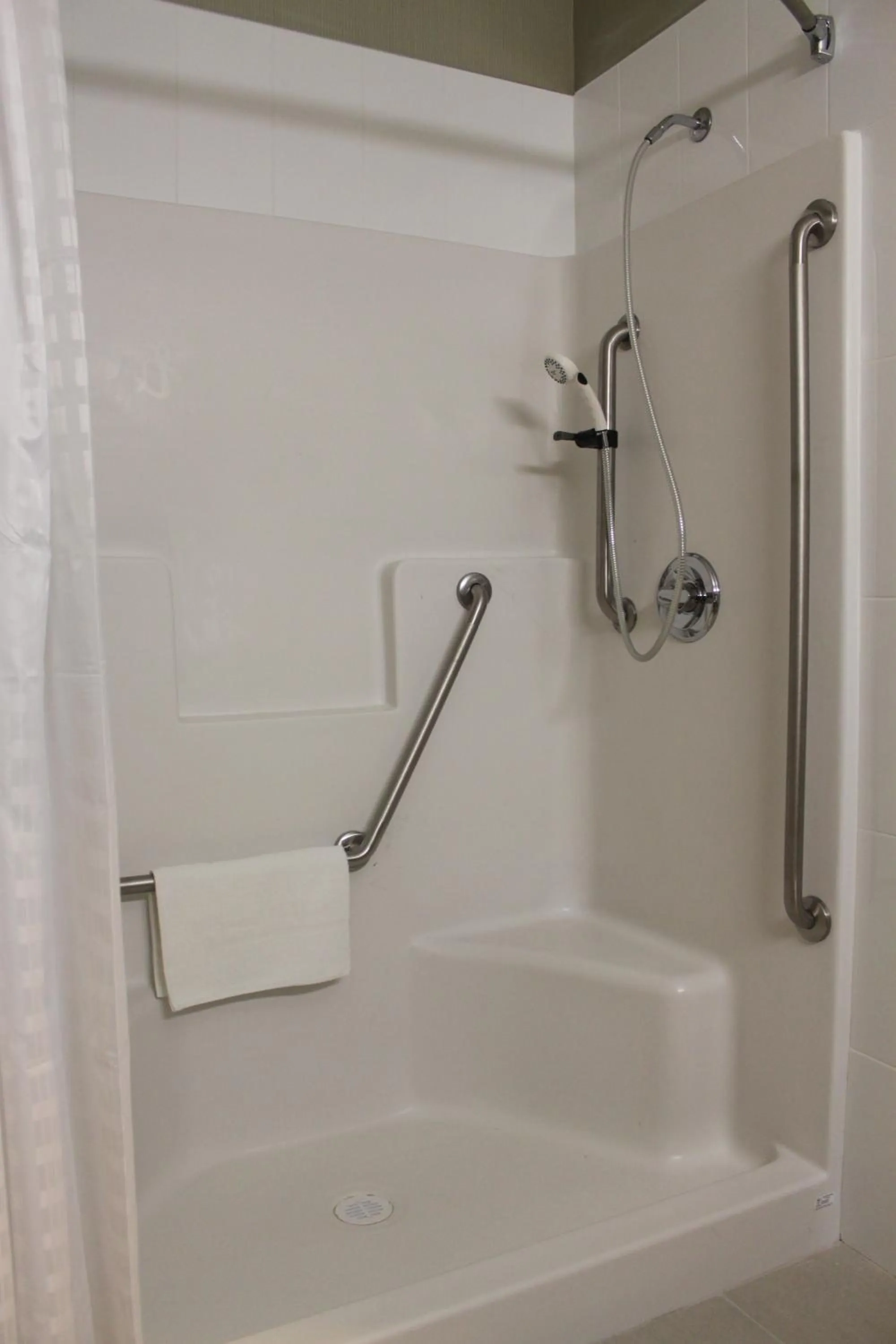 Area and facilities in Meridian Inn & Suites Lloydminster