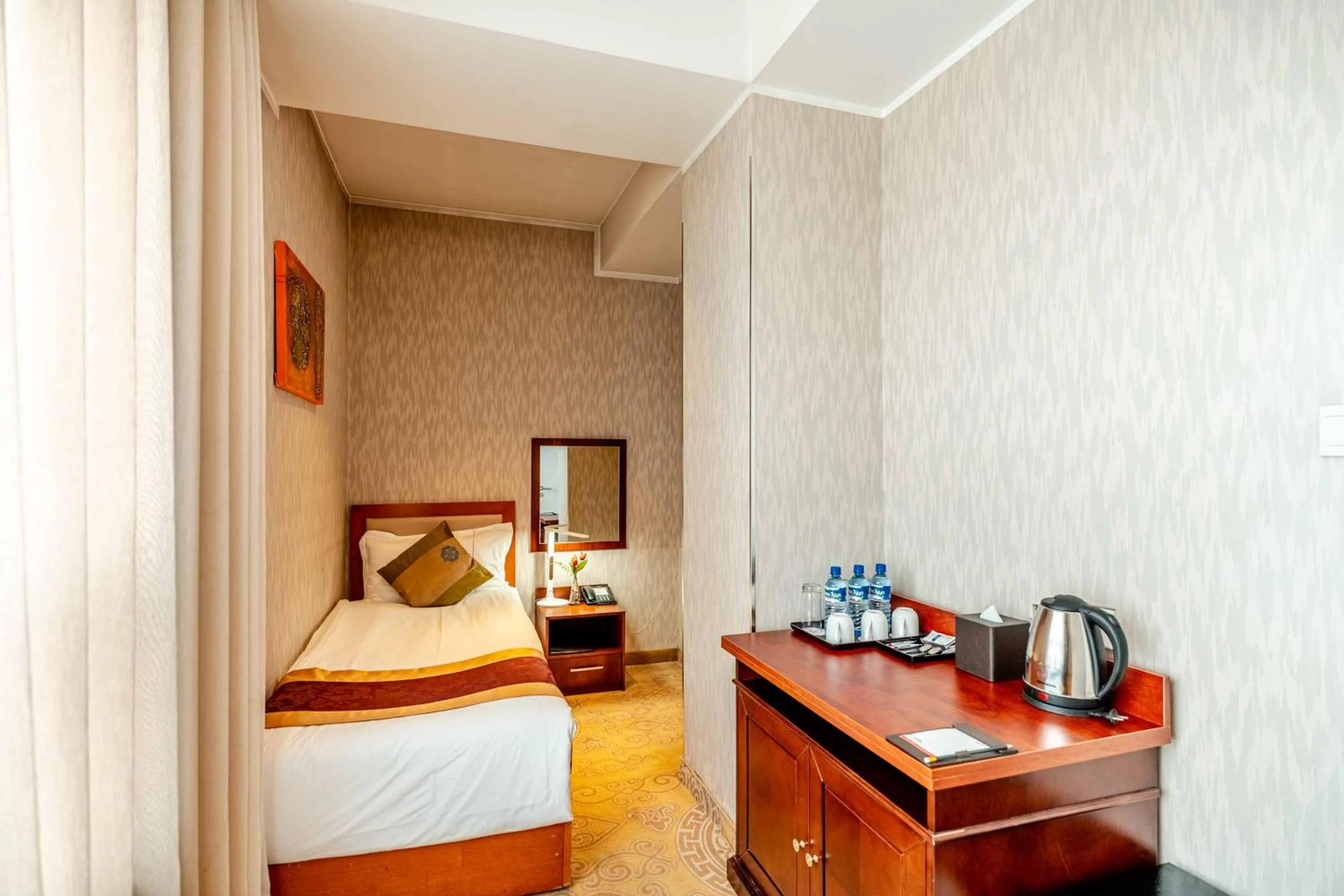 Coffee/tea facilities, Bed in H9 Hotel Nine Ulaanbaatar