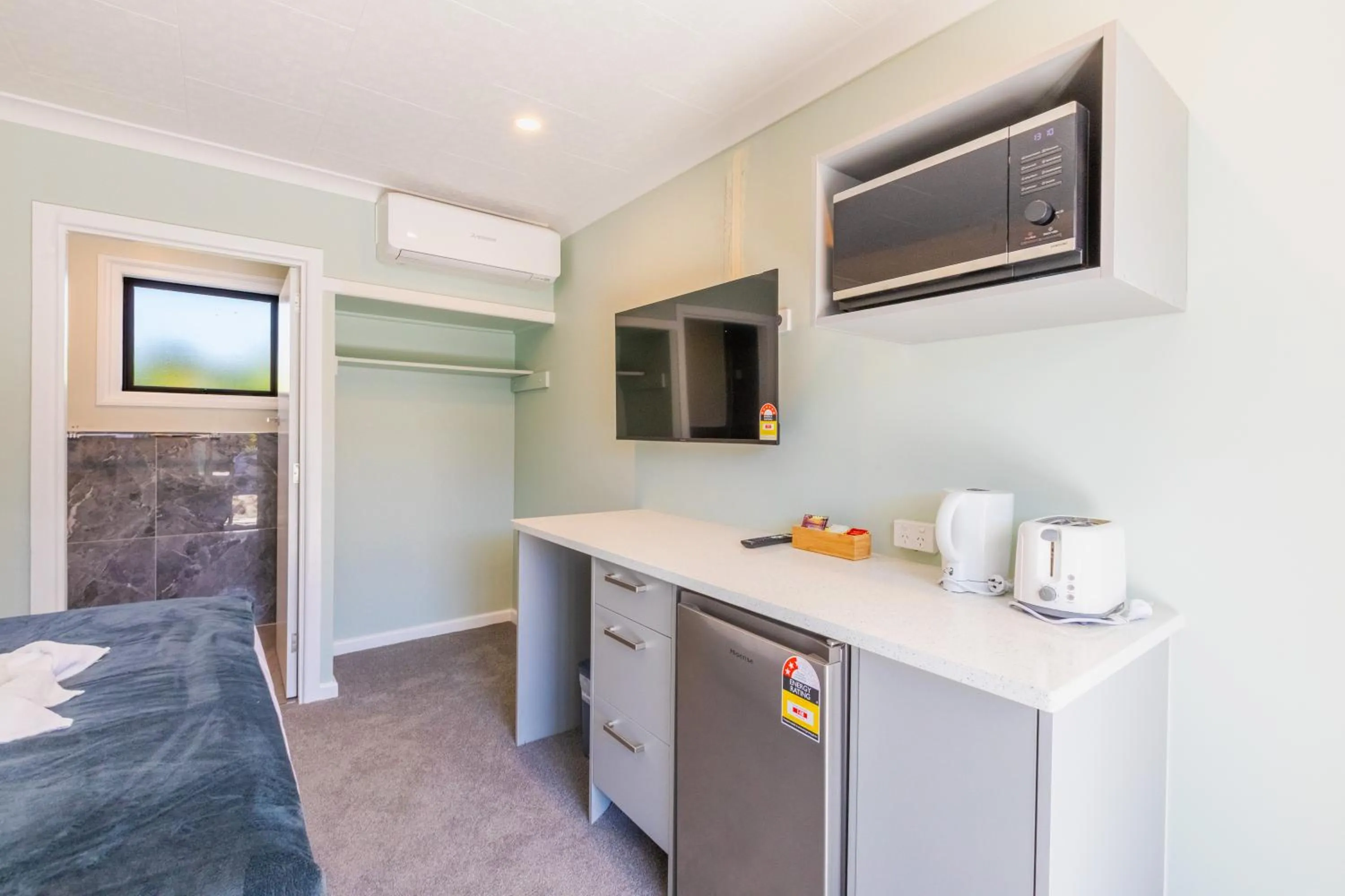 Standard Twin Room in Lavana Motel