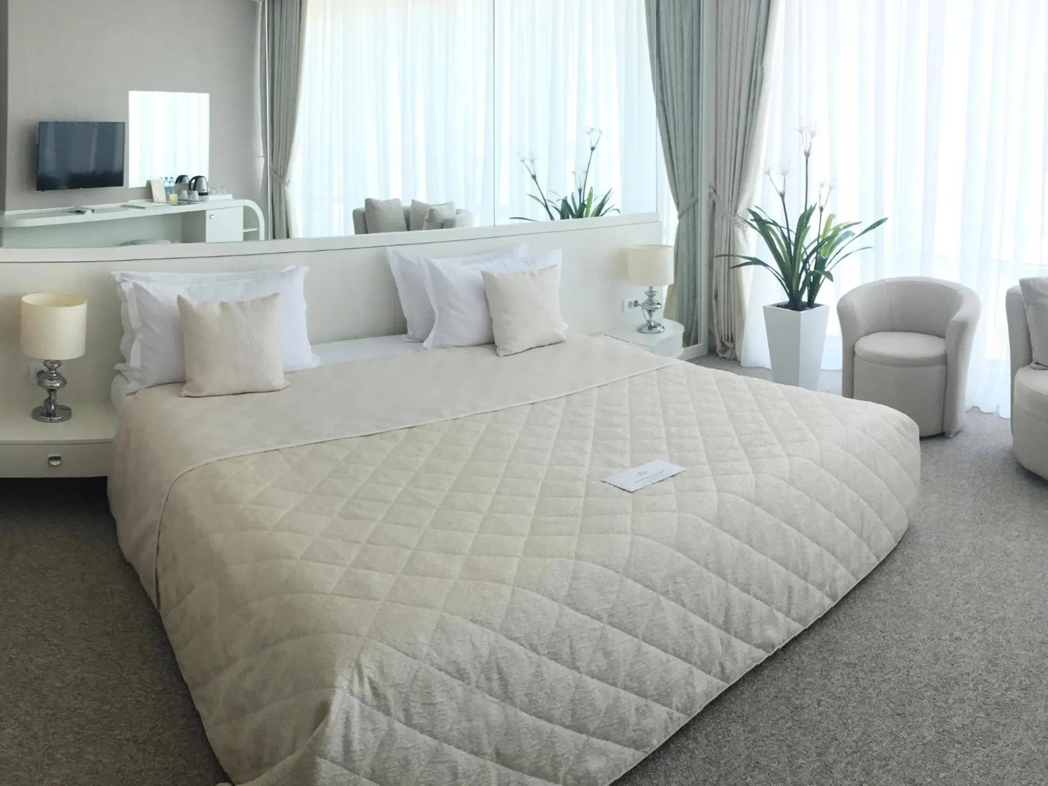 Day, Bed in Sahil Hotel Baku