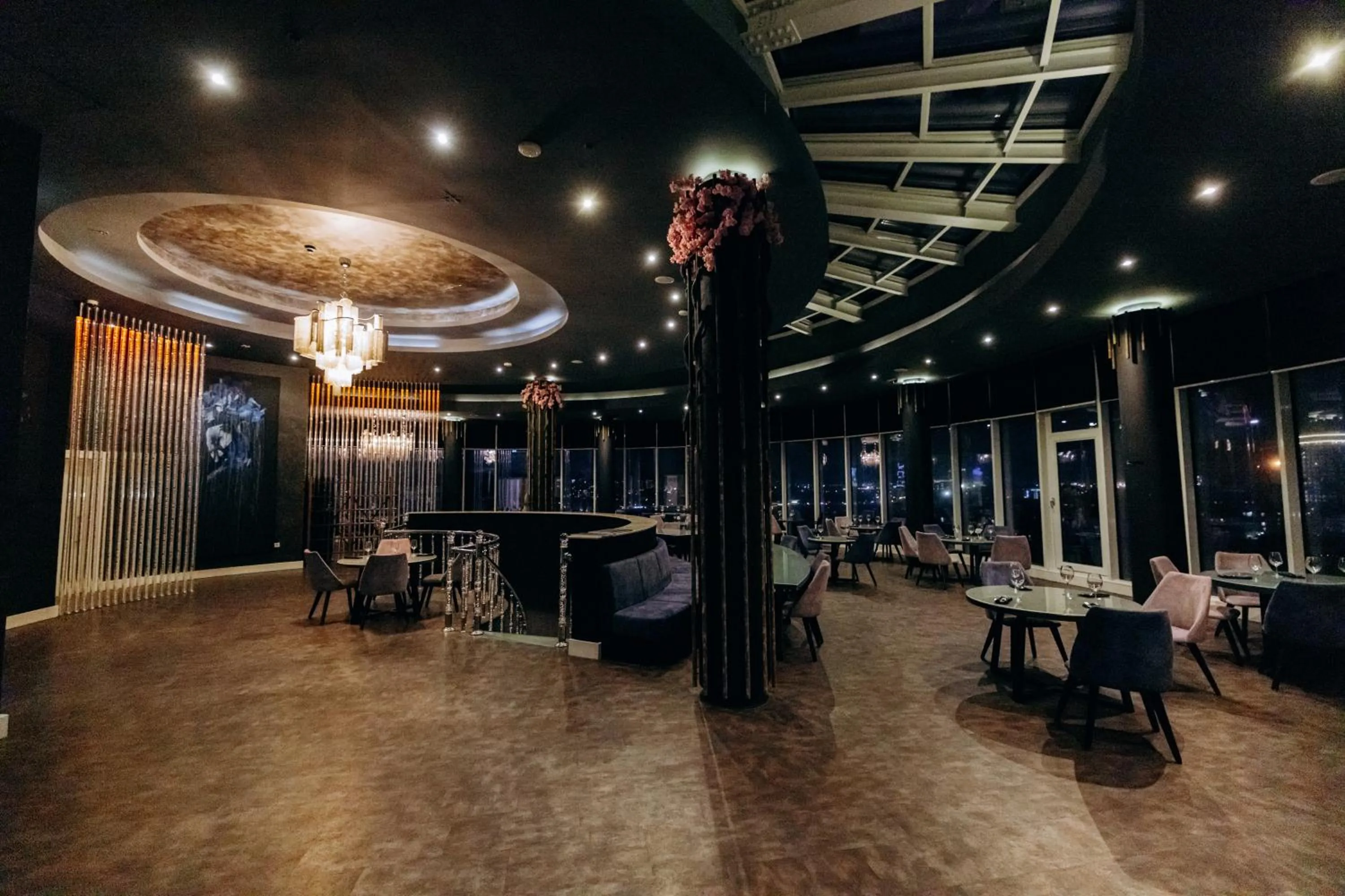 Restaurant/places to eat in Sahil Hotel Baku