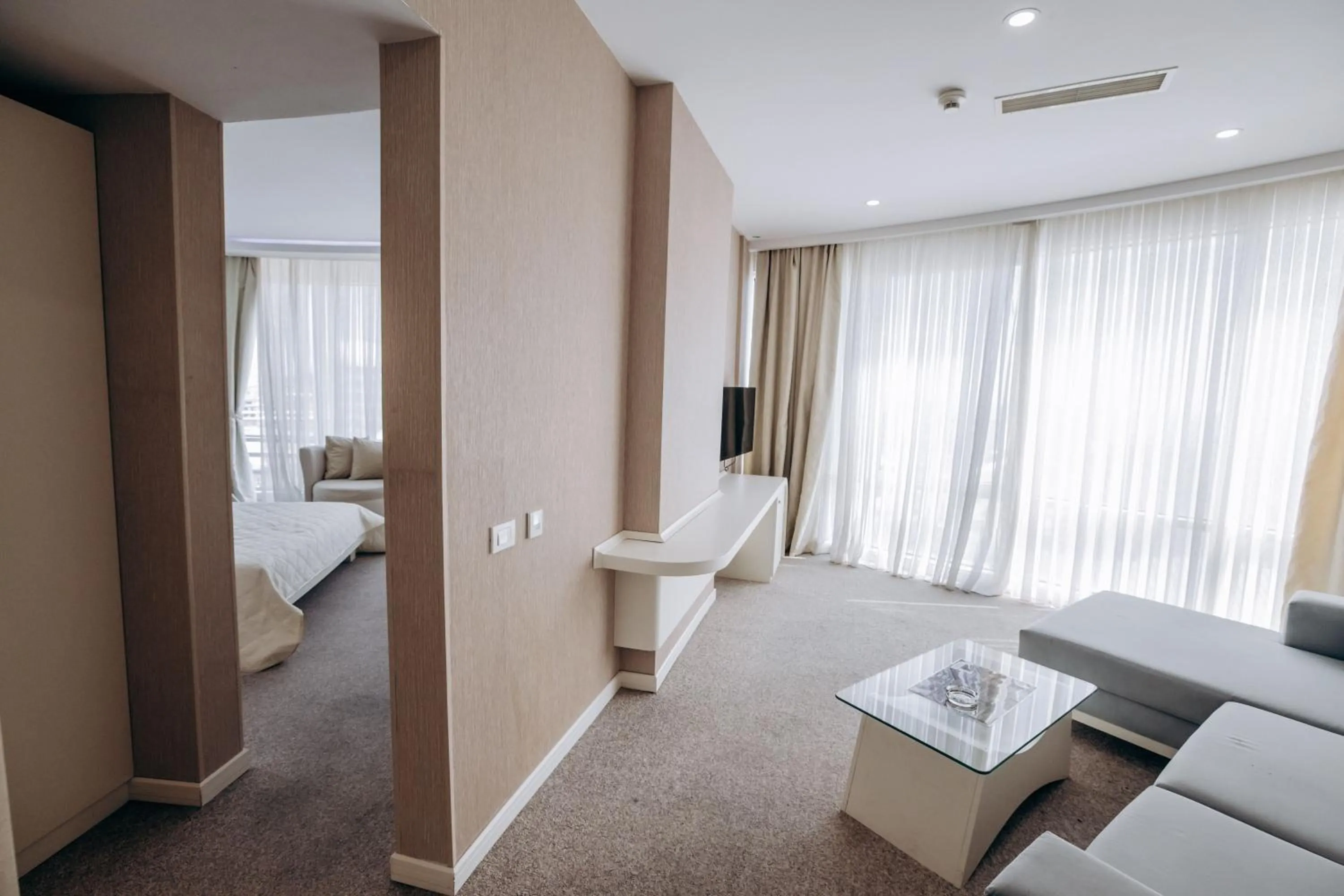 Living room, Bed in Sahil Hotel Baku