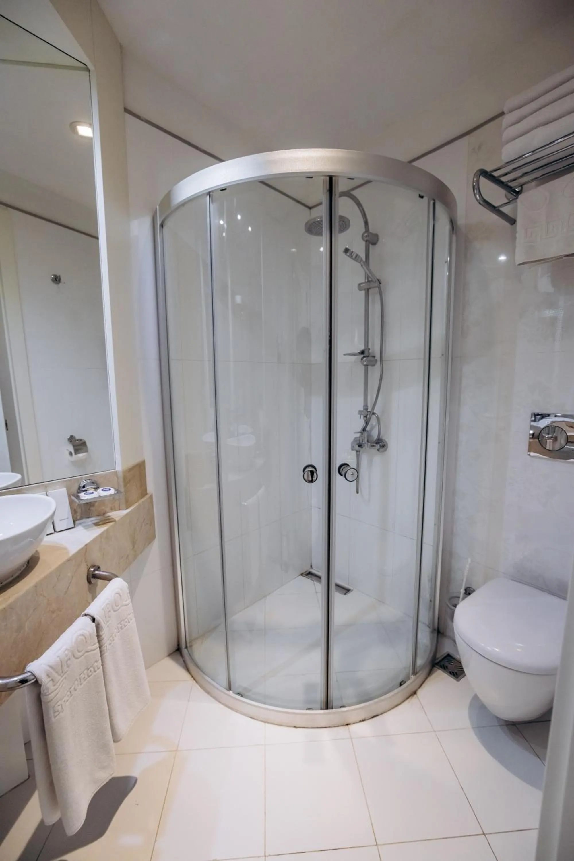 Bathroom in Sahil Hotel Baku