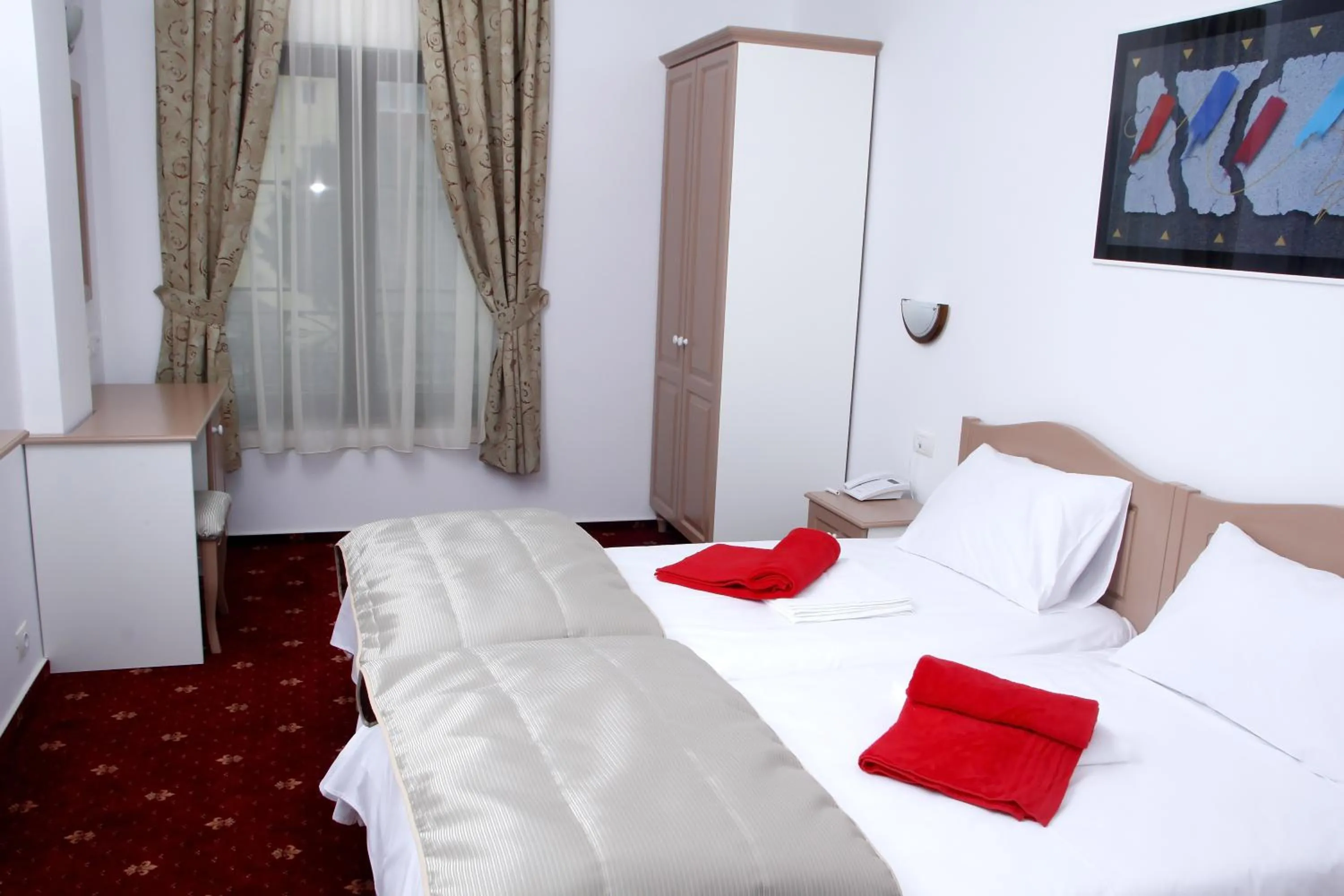 Restaurant/places to eat, Bed in Hotel Exclusiv