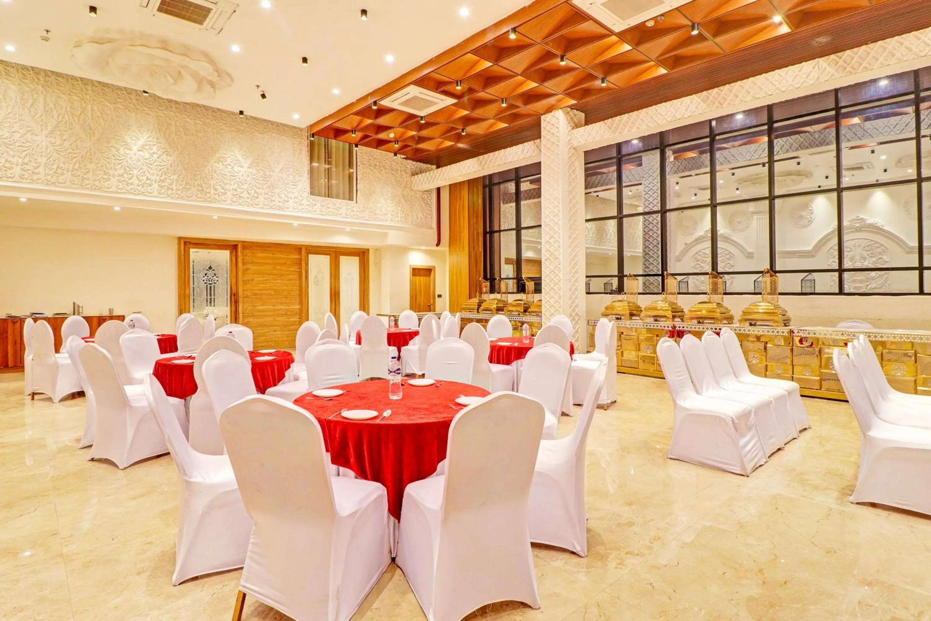 Restaurant/places to eat in Super Townhouse Patel Nagar Near Saharanpur Chowk Dehradun