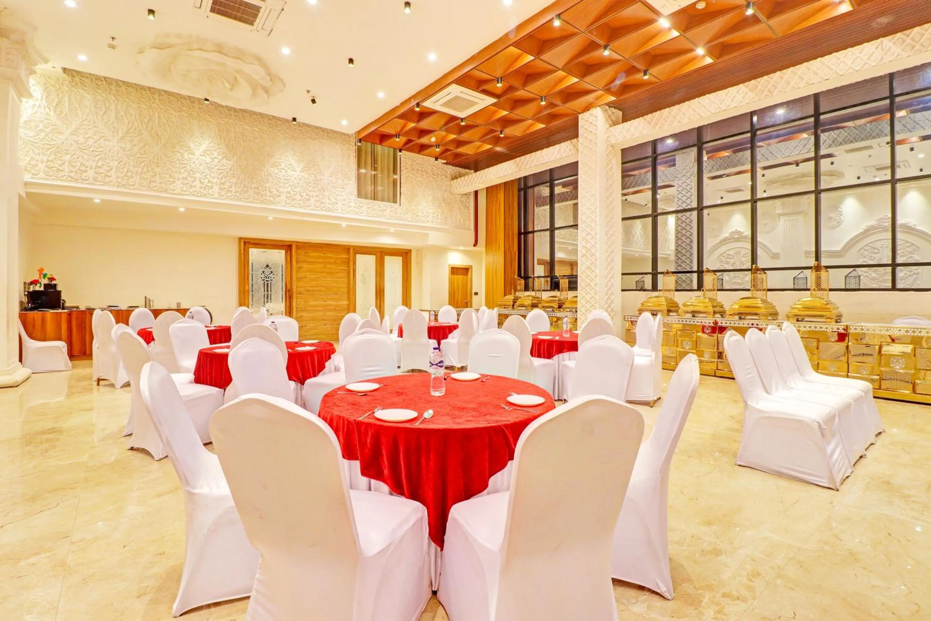 Restaurant/places to eat in Super Townhouse Patel Nagar Near Saharanpur Chowk Dehradun