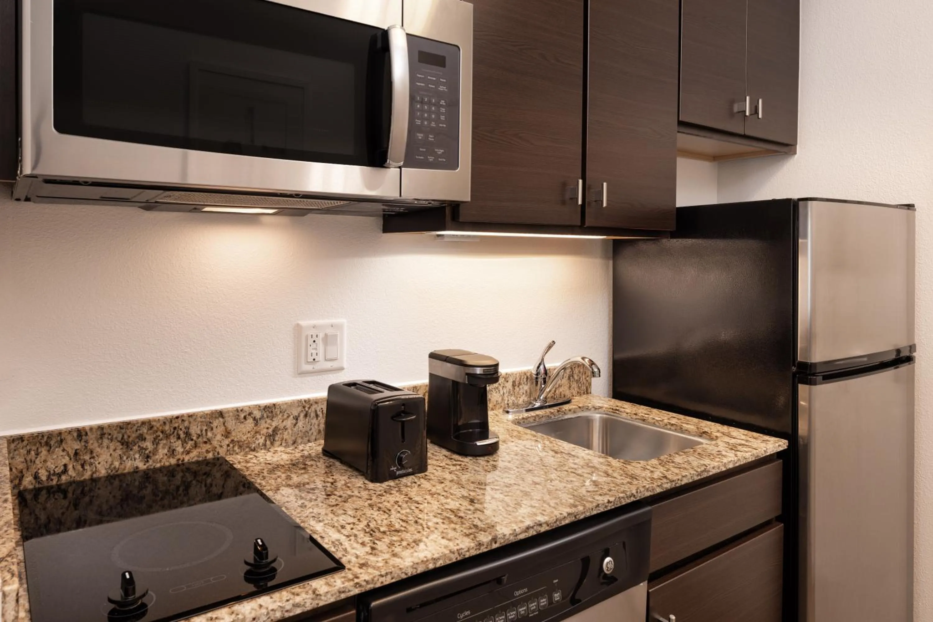 Kitchen or kitchenette in TownePlace Suites by Marriott Minneapolis near Mall of America