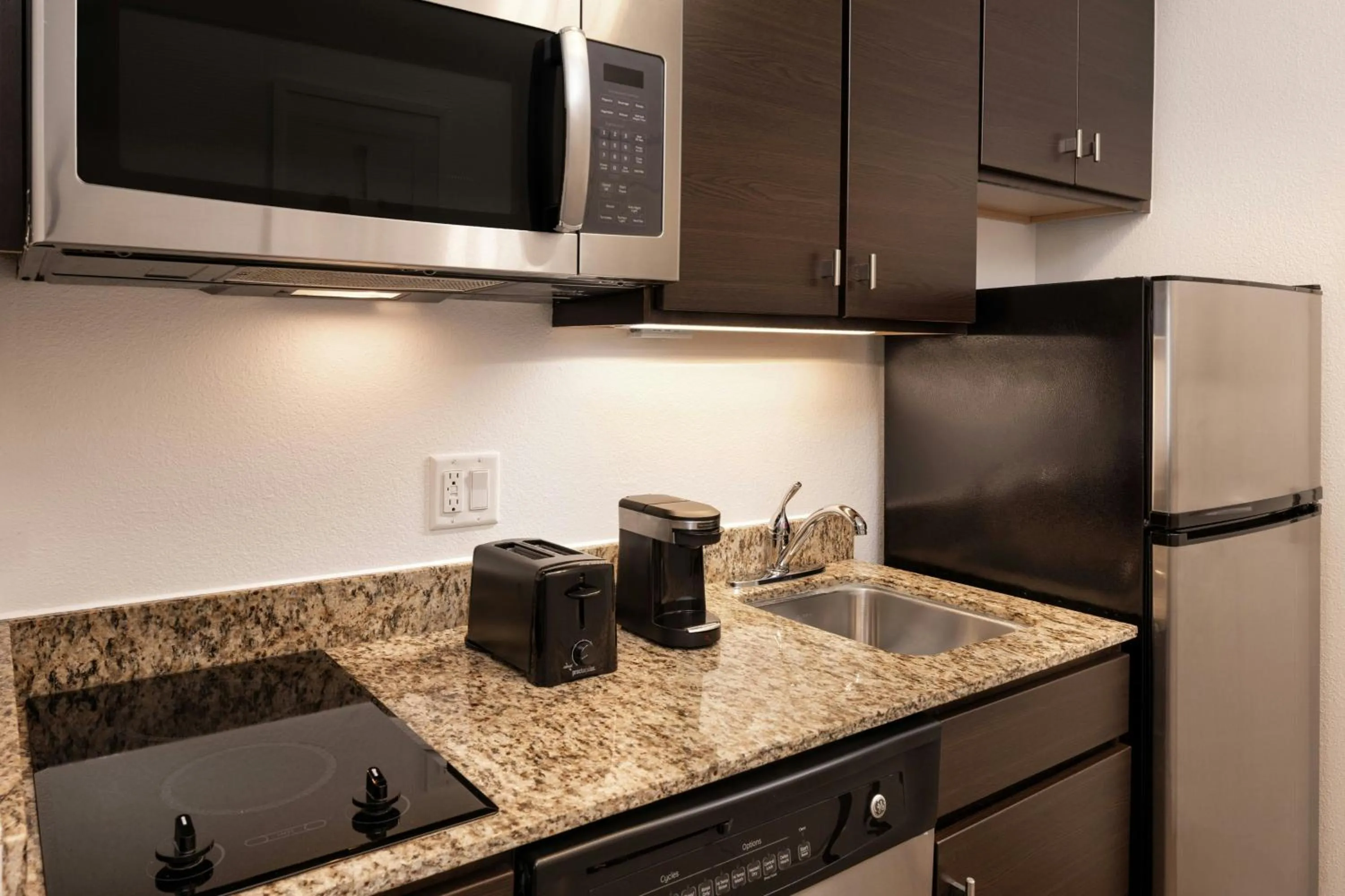 Kitchen or kitchenette in TownePlace Suites by Marriott Minneapolis near Mall of America