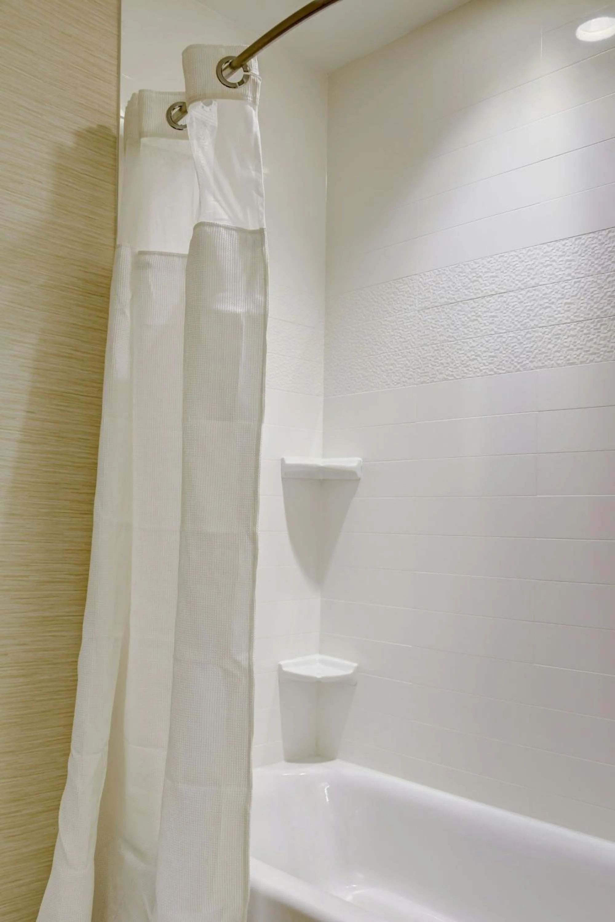 Bathroom in Fairfield Inn & Suites by Marriott Rochester Mayo Clinic Area/Saint Marys