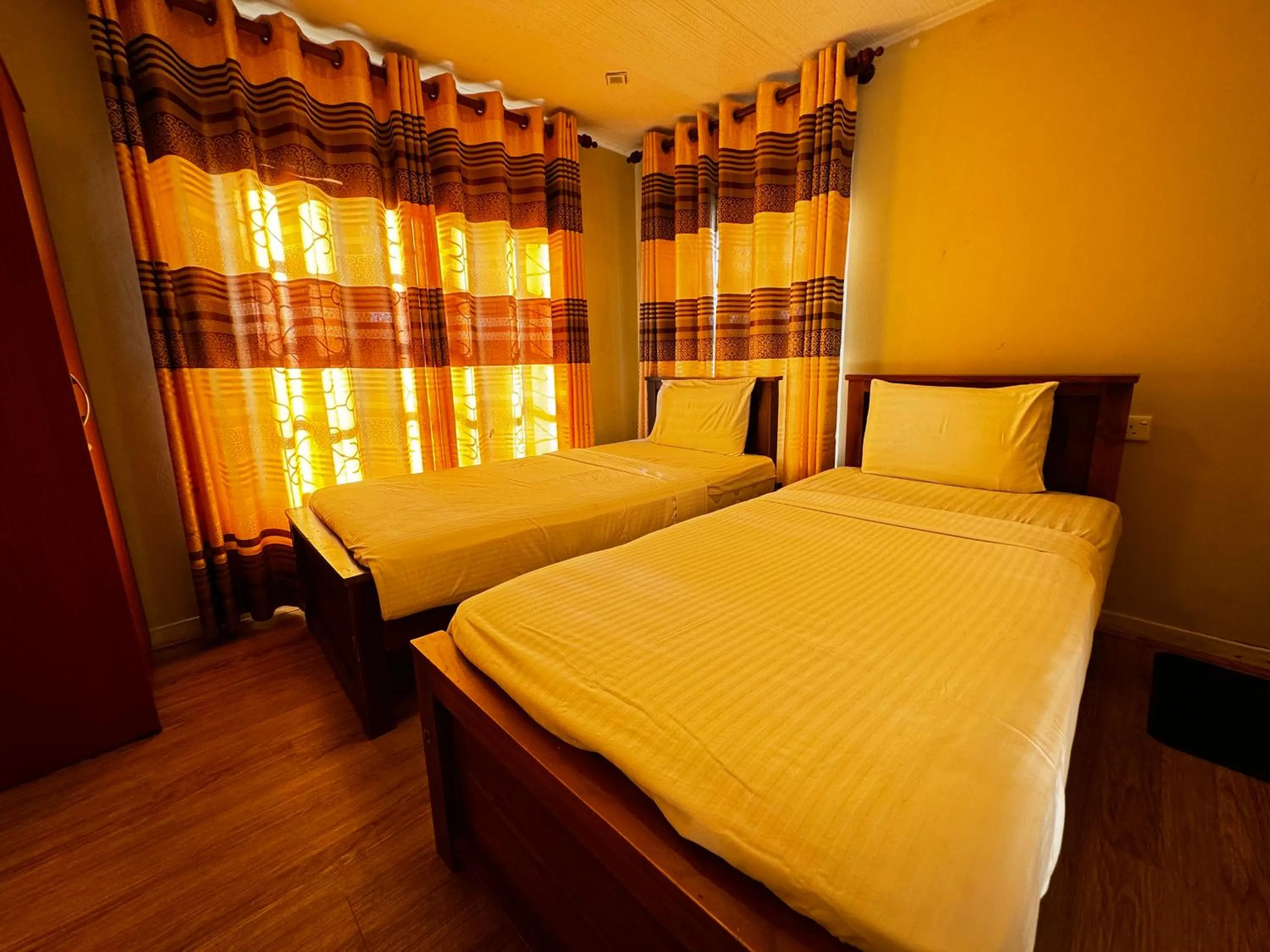 Mountain view, Bed in Blue Moon Hotel