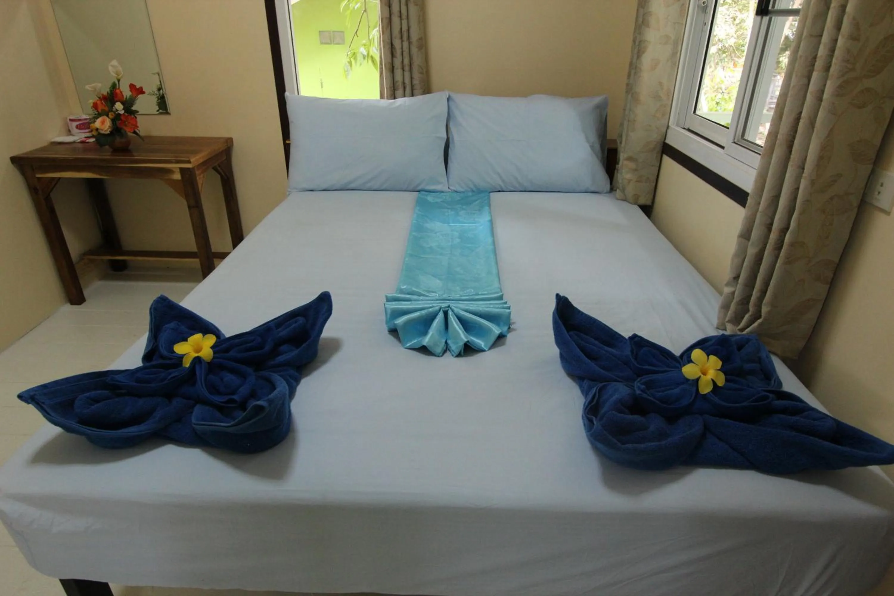 Bed in Koh Phayam Greentawan Resort