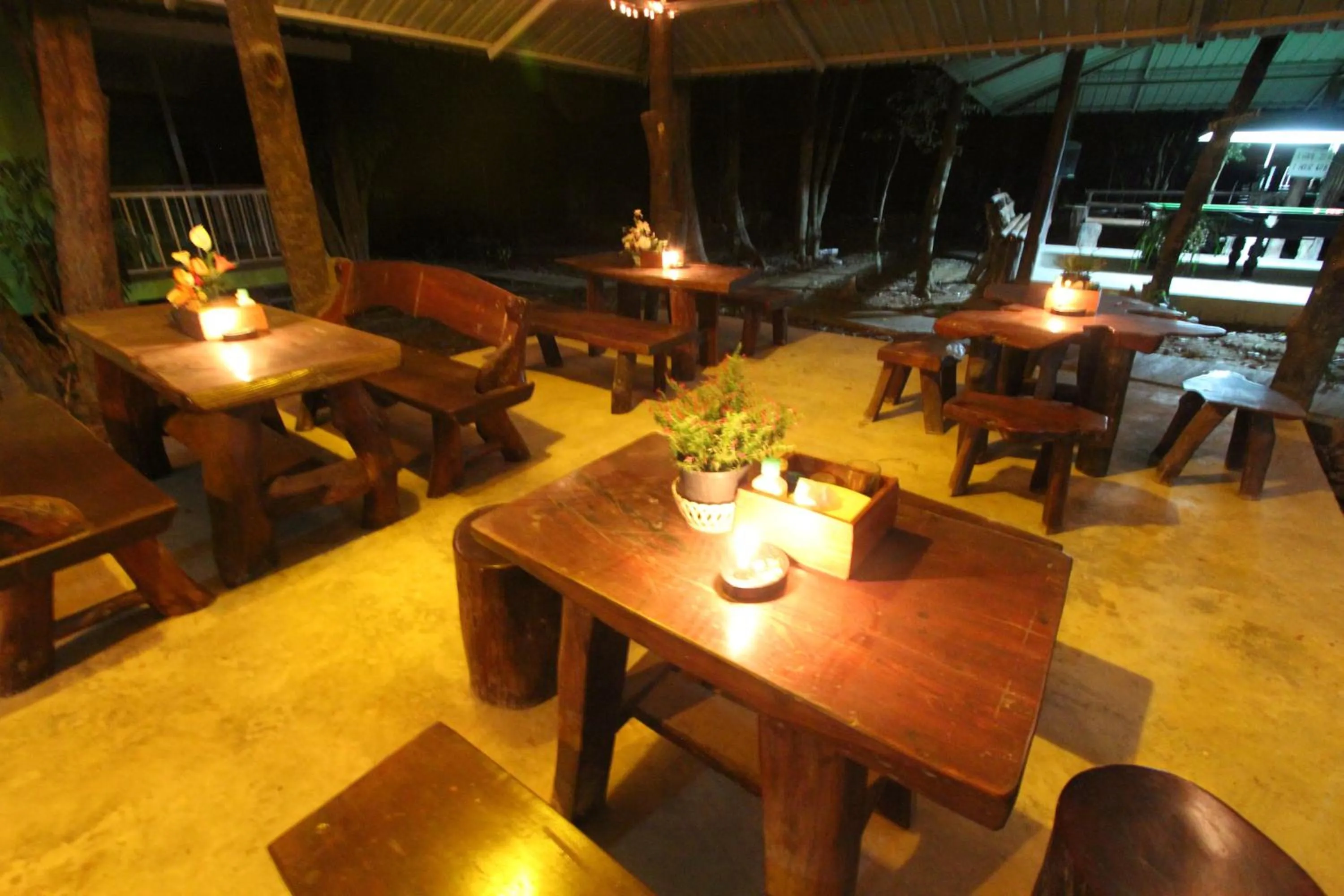 Lounge or bar in Koh Phayam Greentawan Resort