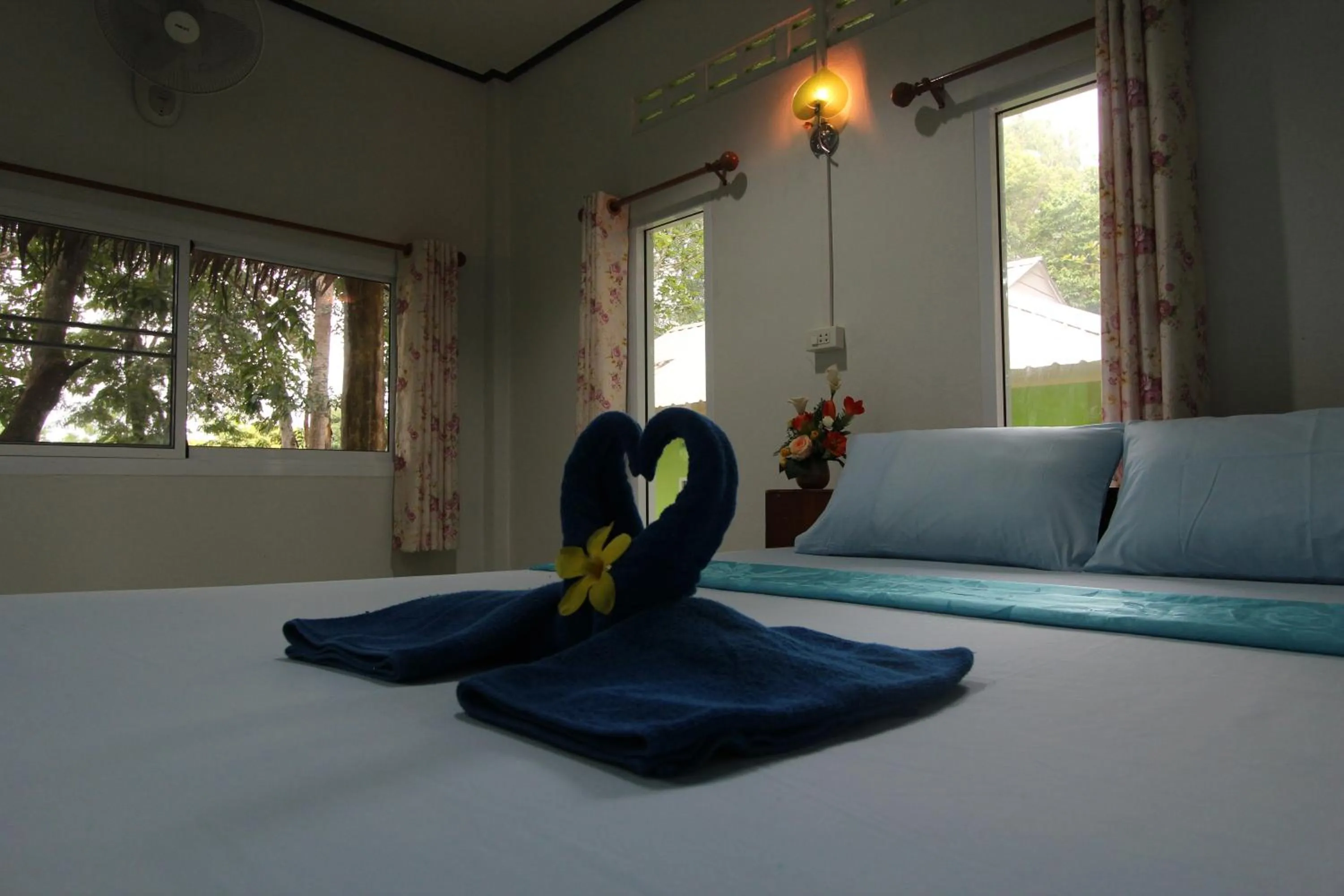 Bed in Koh Phayam Greentawan Resort