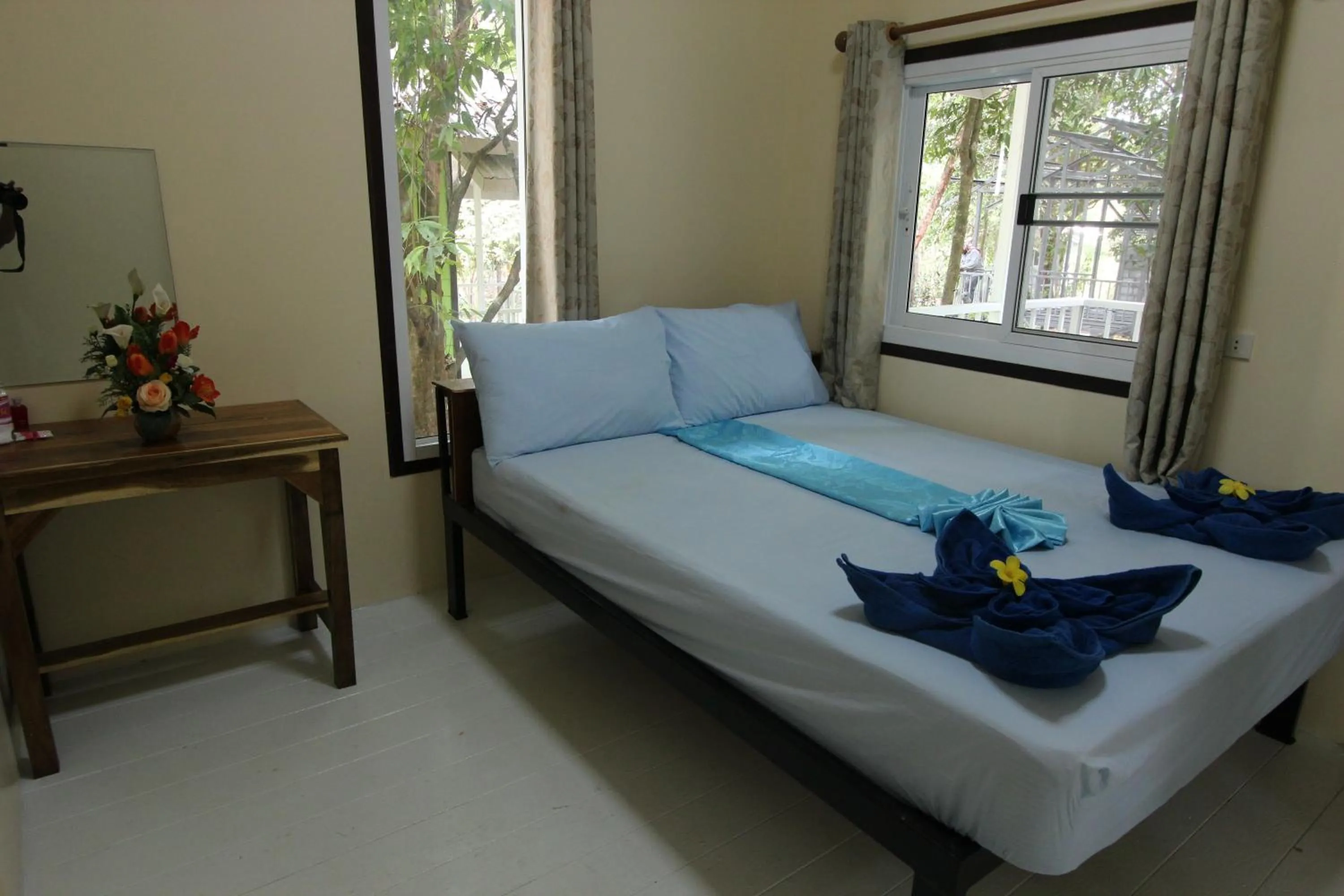 Bed in Koh Phayam Greentawan Resort