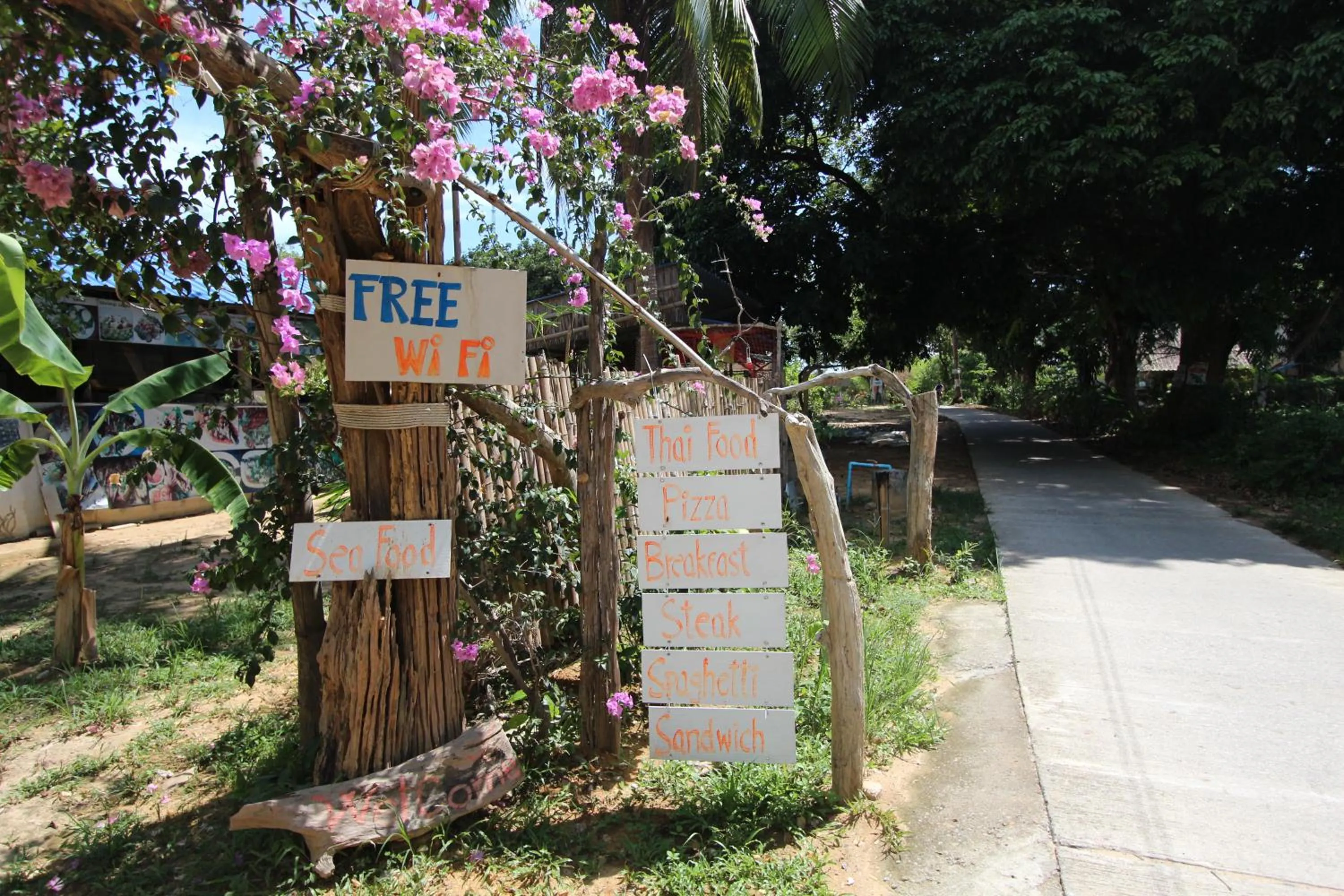 Spring in Koh Phayam Greentawan Resort