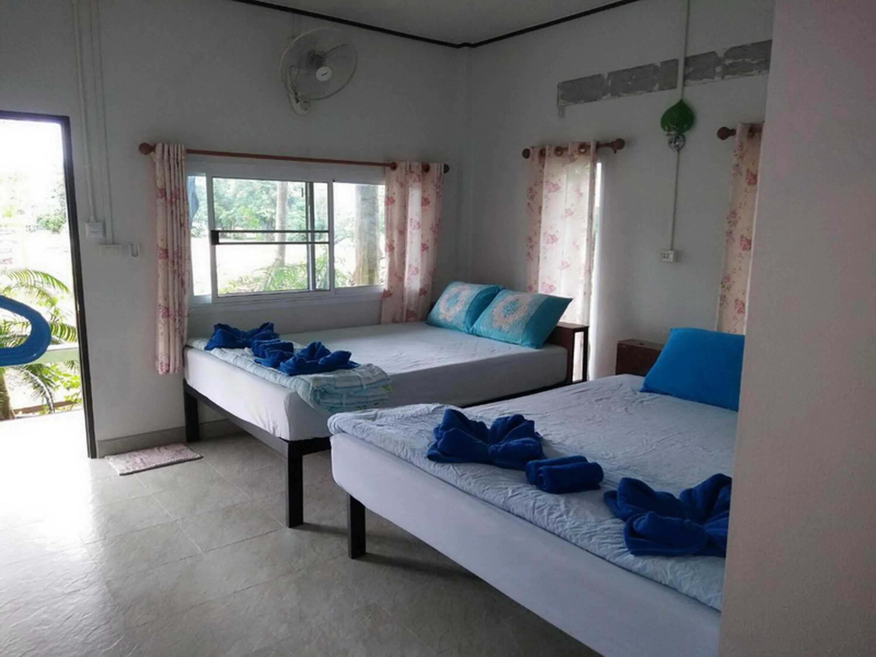 Bed in Koh Phayam Greentawan Resort