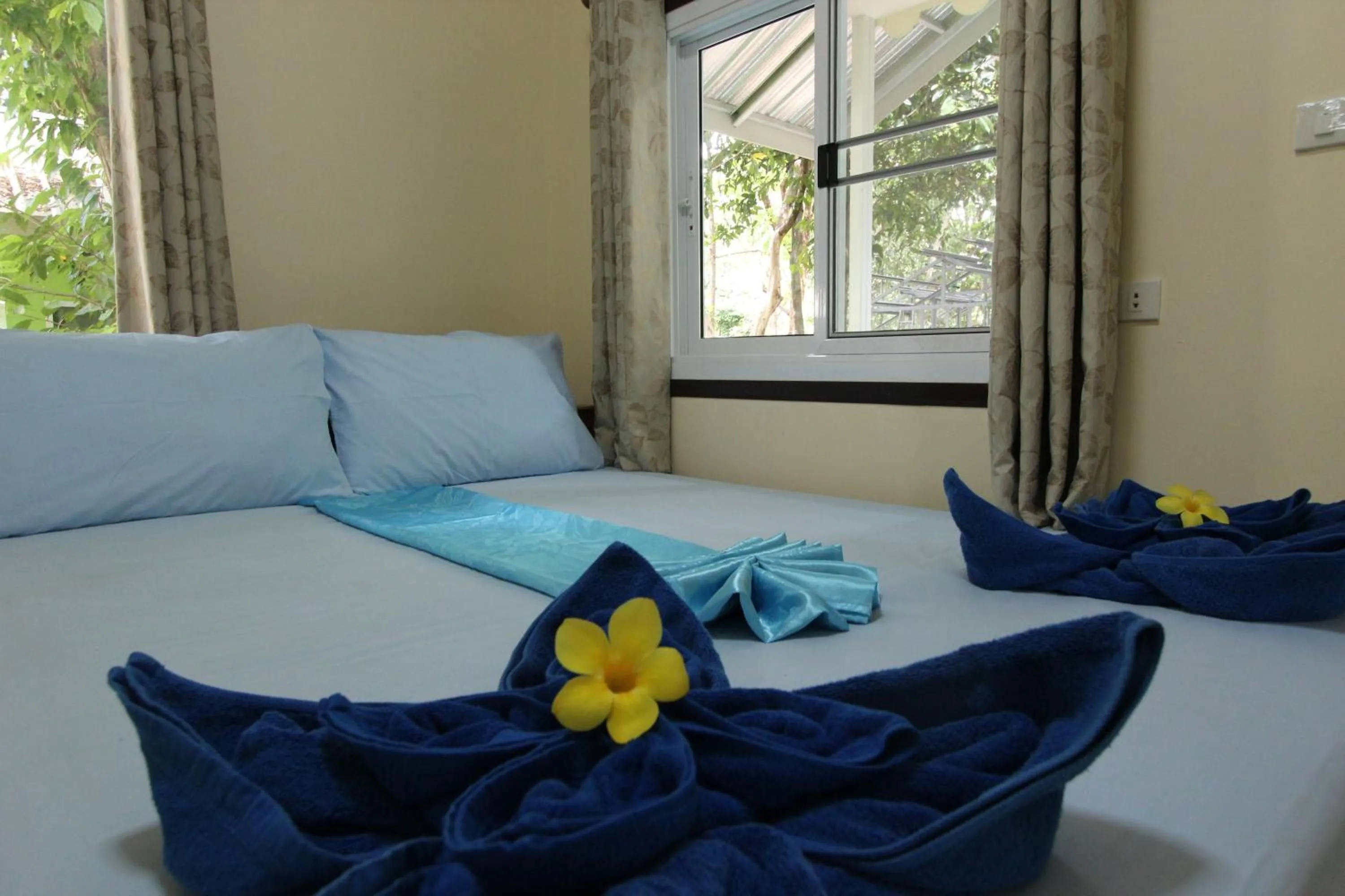 Bed in Koh Phayam Greentawan Resort