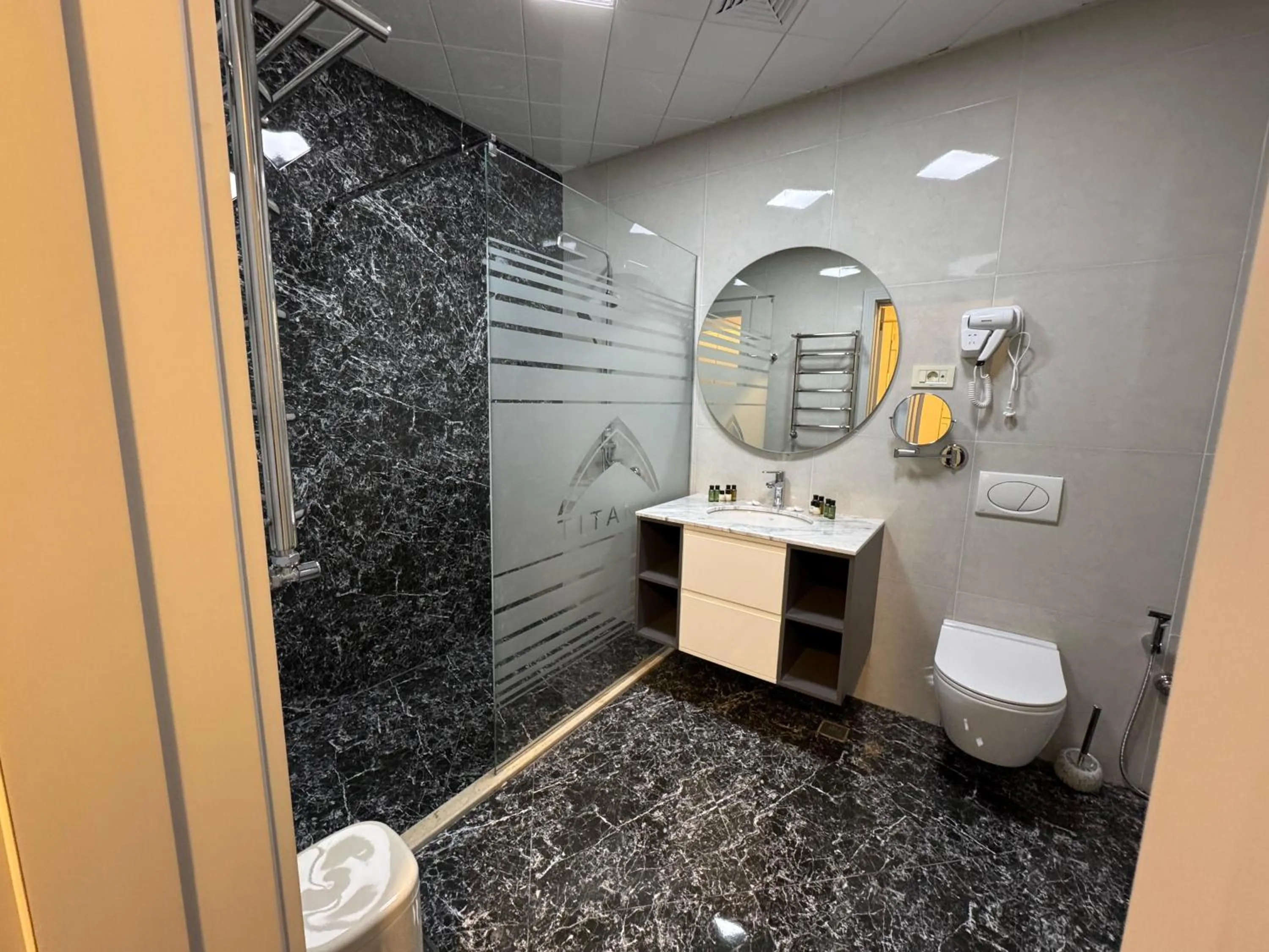 Bathroom in Titanik Baku