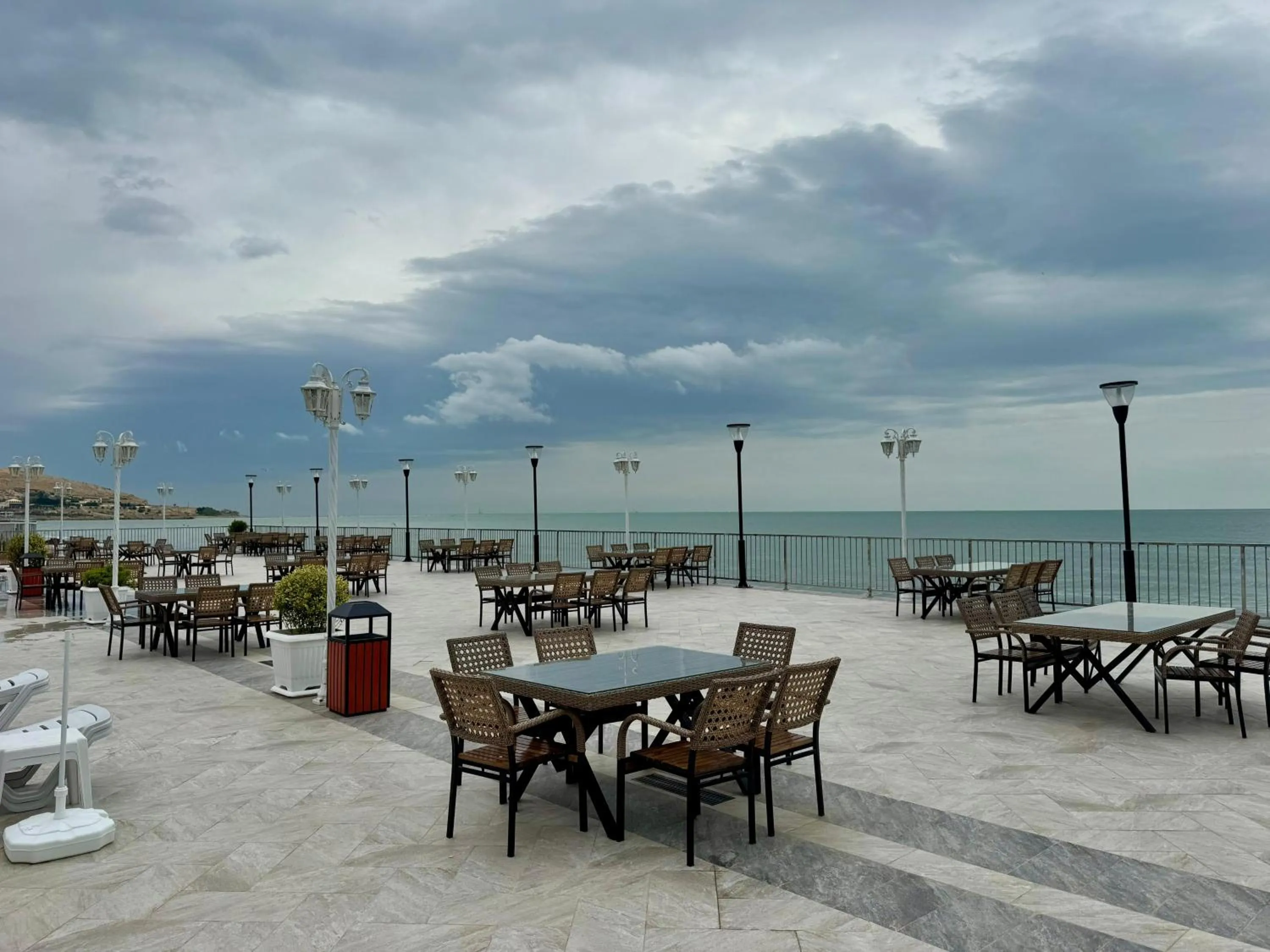 Restaurant/places to eat in Titanik Baku