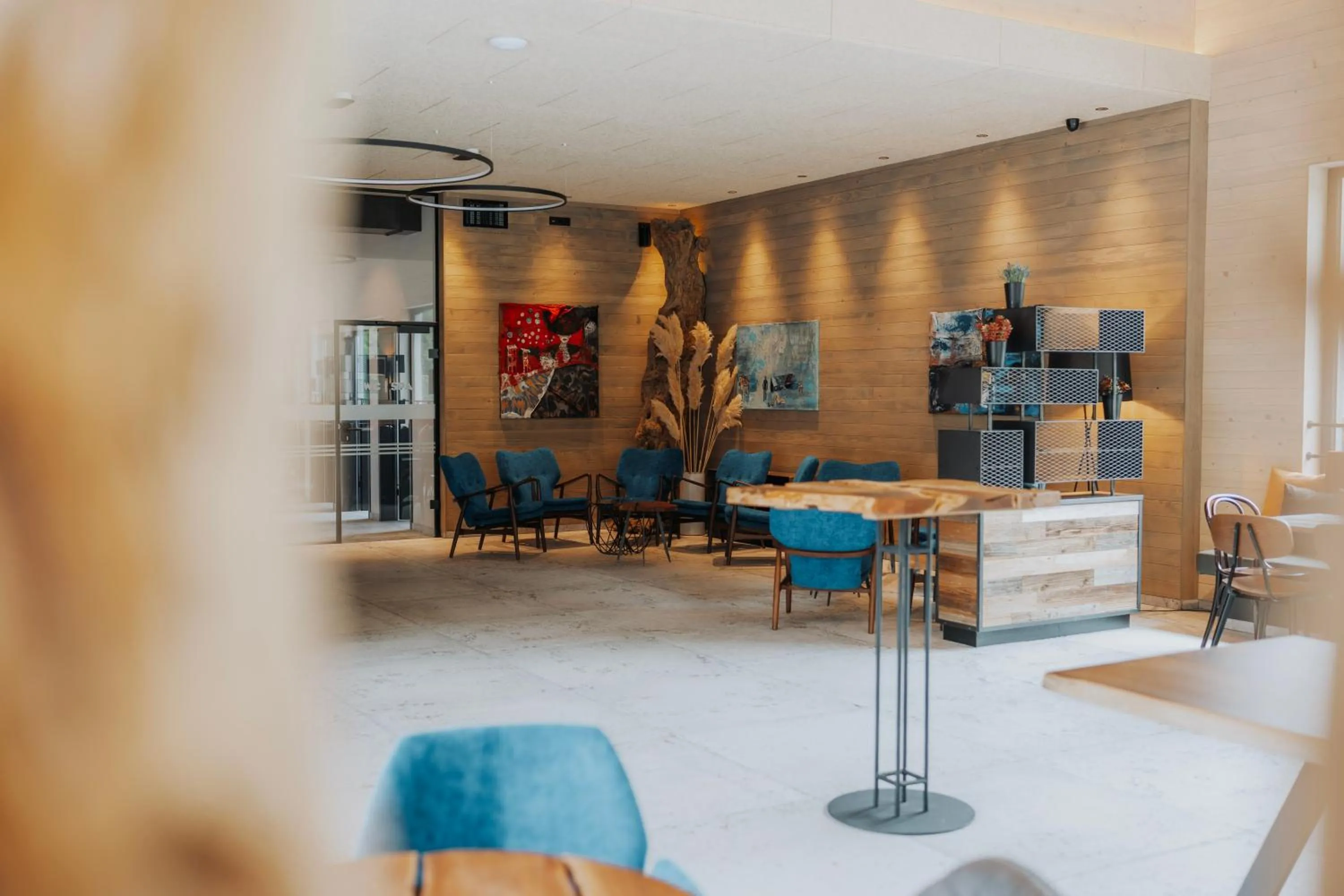 Lounge or bar in IKUNA Naturresort