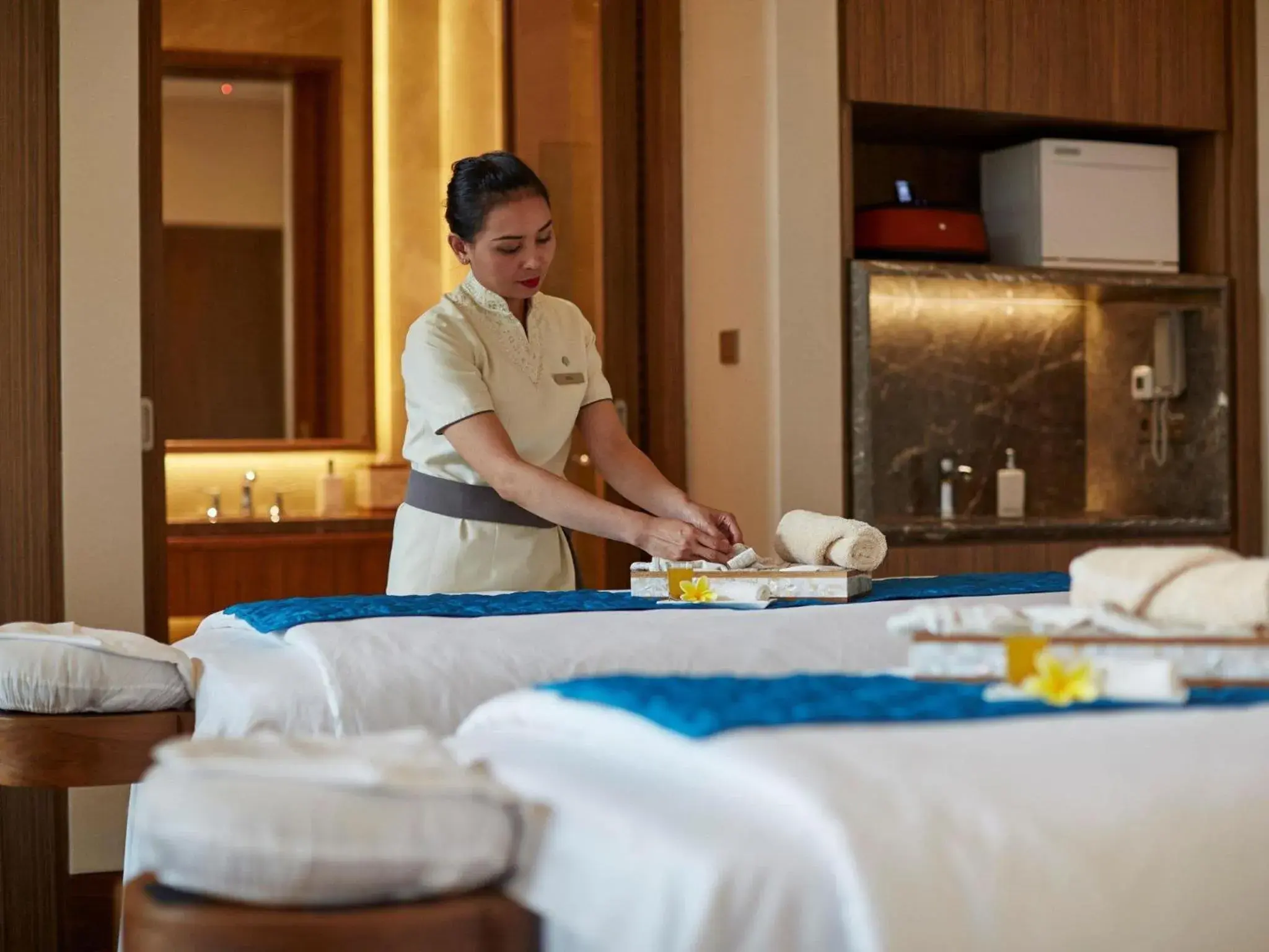 Spa and wellness centre/facilities in Raffles Jakarta Spa and wellness centre/facilities in Raffles Jakarta