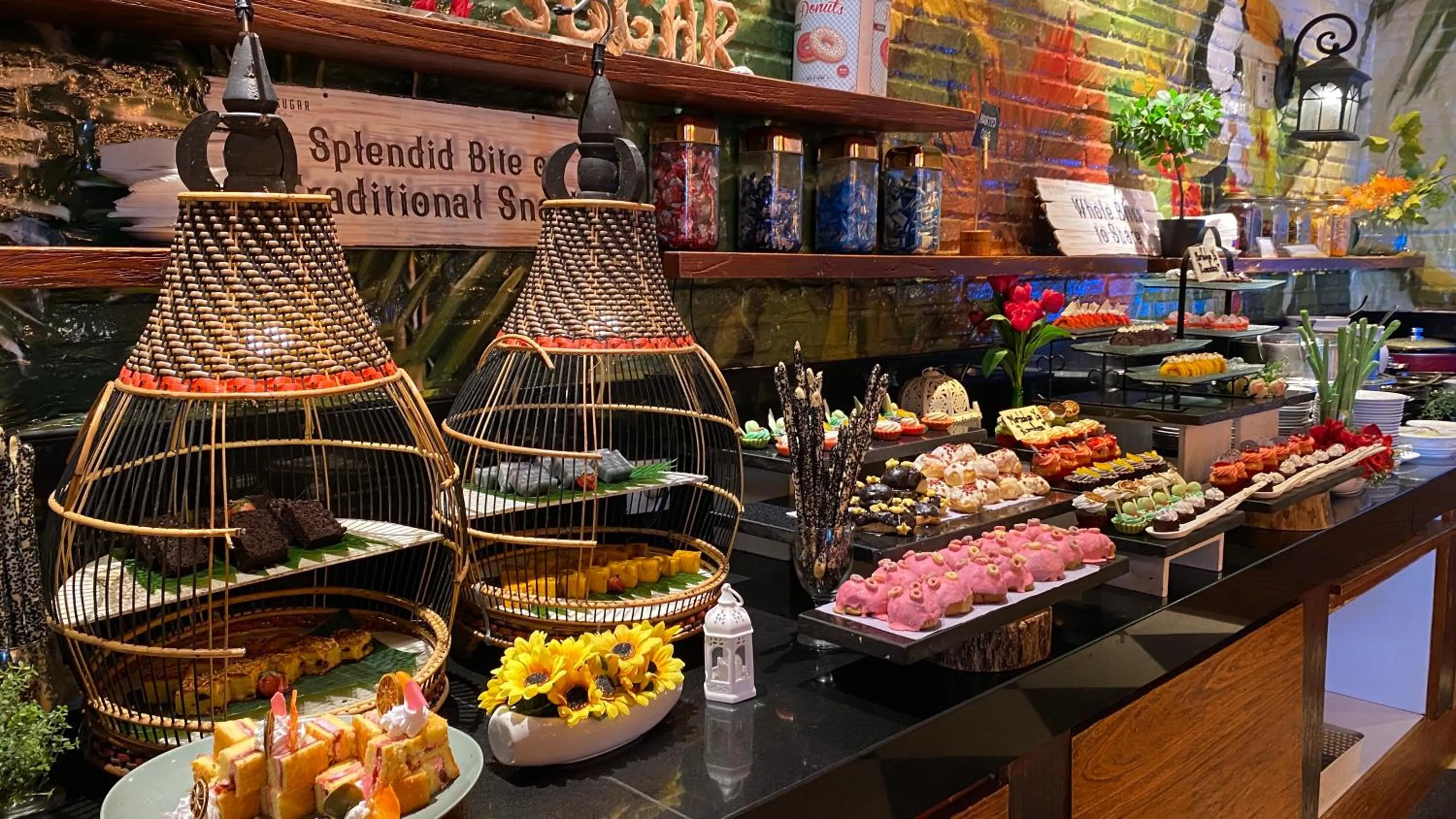 Food and drinks in Luminor Hotel Jemursari By WH with The Best Breakfast in Town and Located Near Surabaya Industrial Estate Rungkut SIER