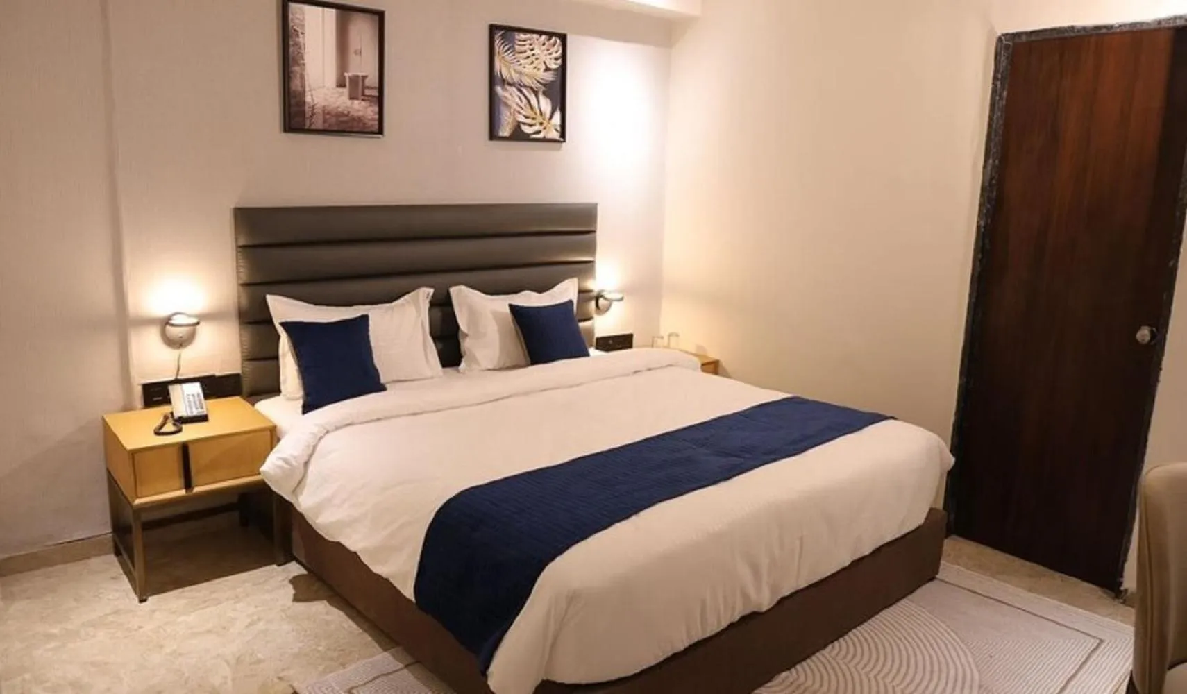 Lords Studio Inn, Jamnagar